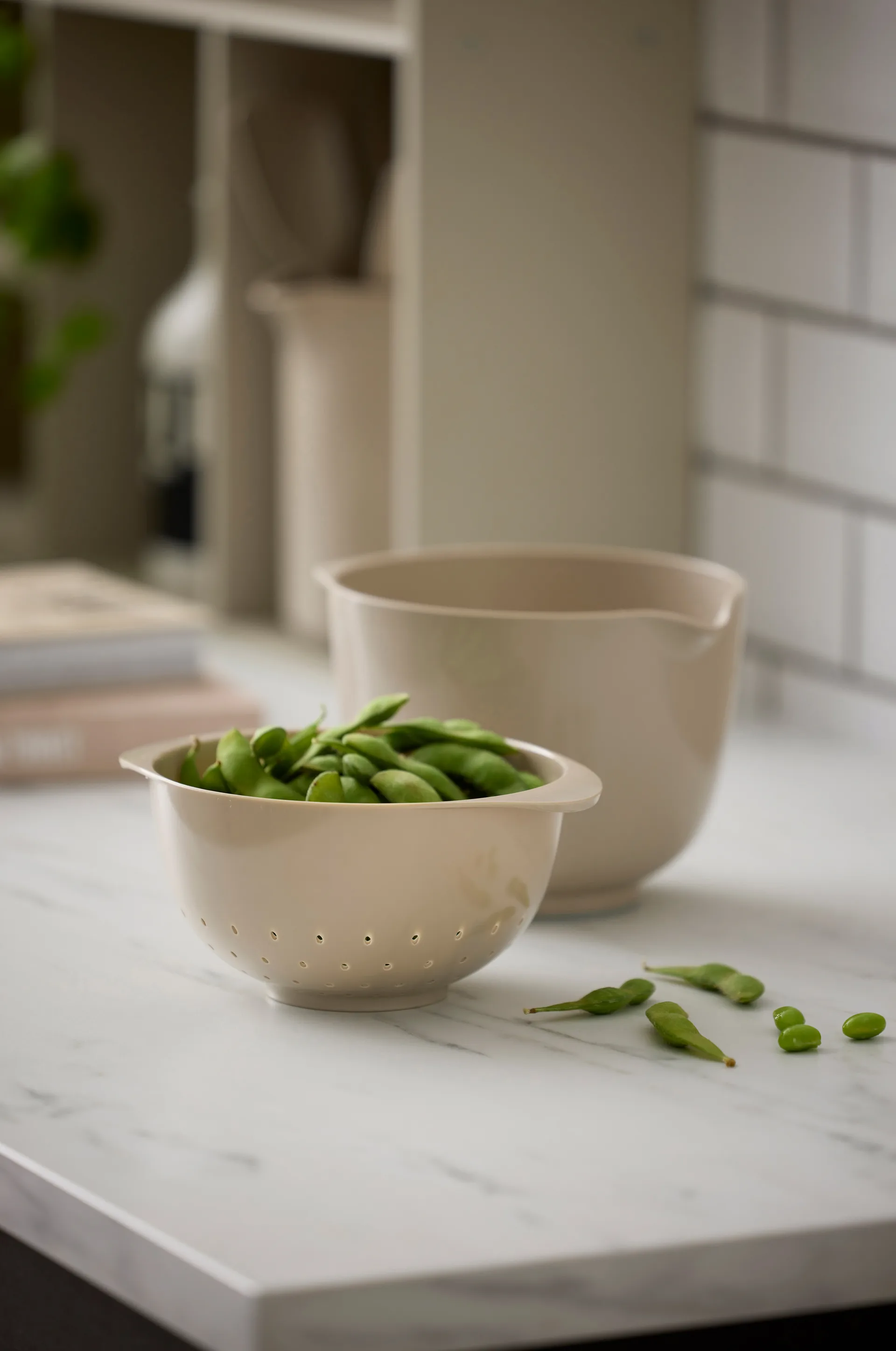 NEW Margrethe skål med dørslag, Humus, 1,5 liter Rosti