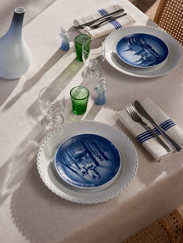 Bing & Grøndahl Collectibles juletallerken 2023 - Christmas in Roskilde Ø18 cm - Royal Copenhagen