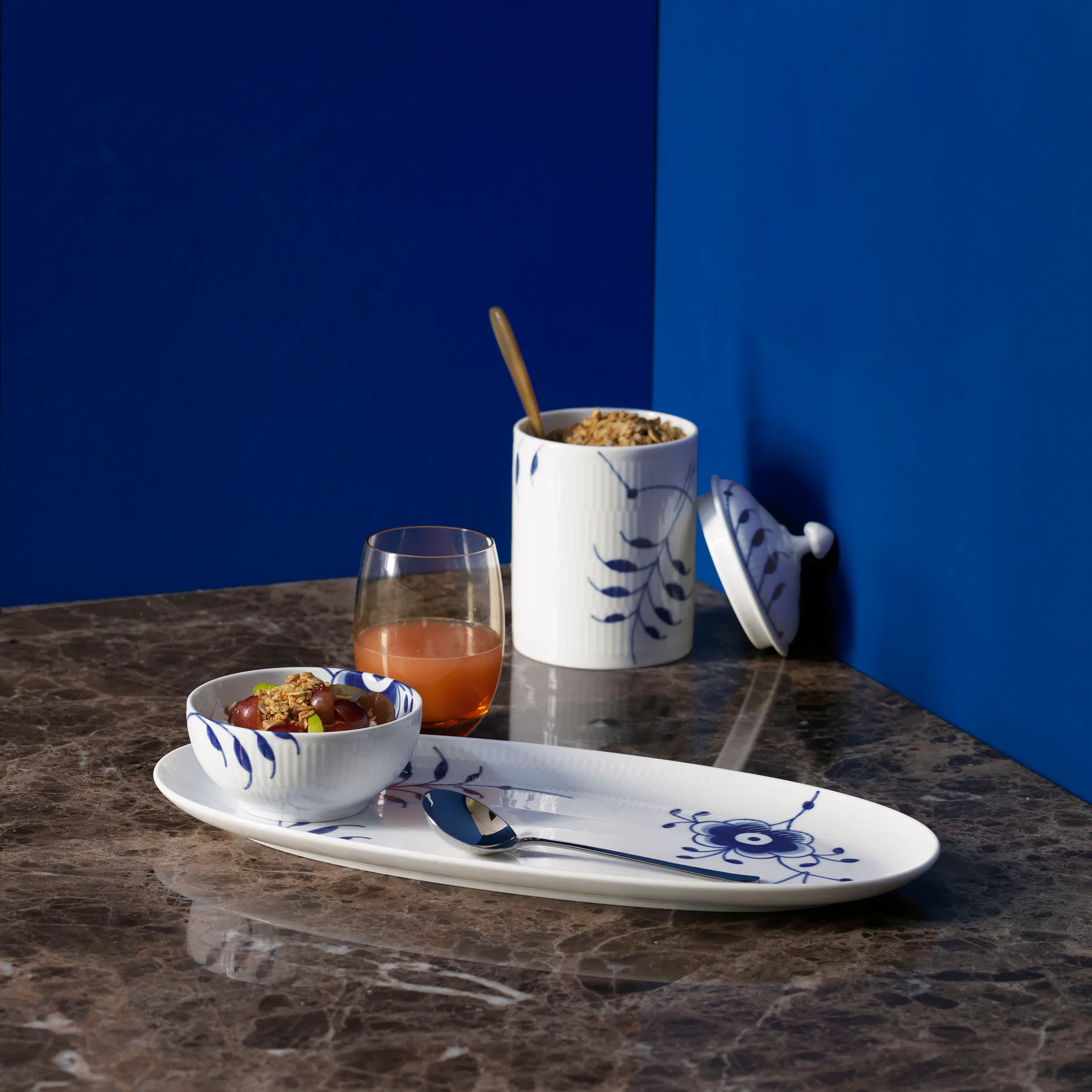 Blå Mega Riflet dåse med låg, 16 cm Royal Copenhagen
