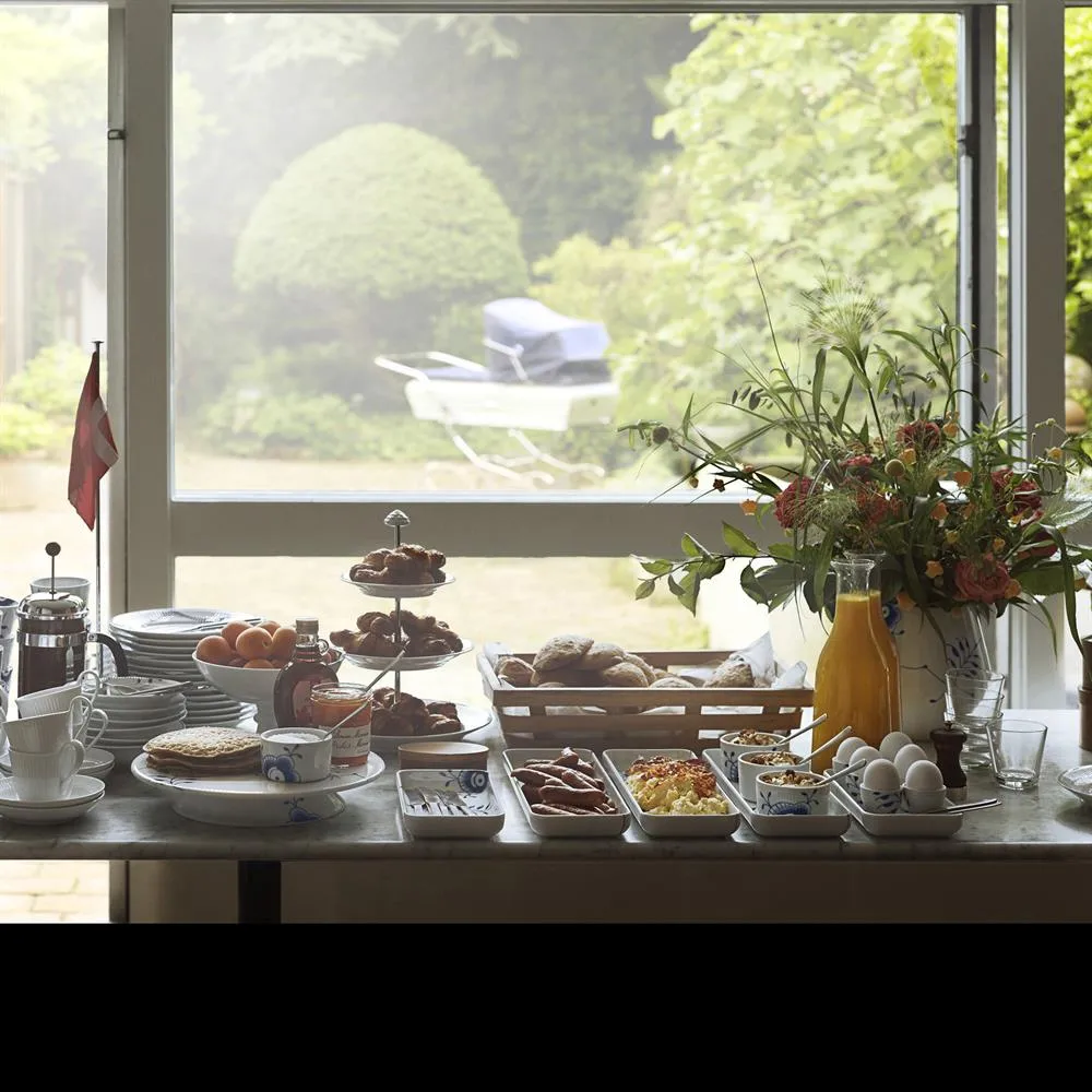 Blå Mega Riflet fad, 24 cm Royal Copenhagen