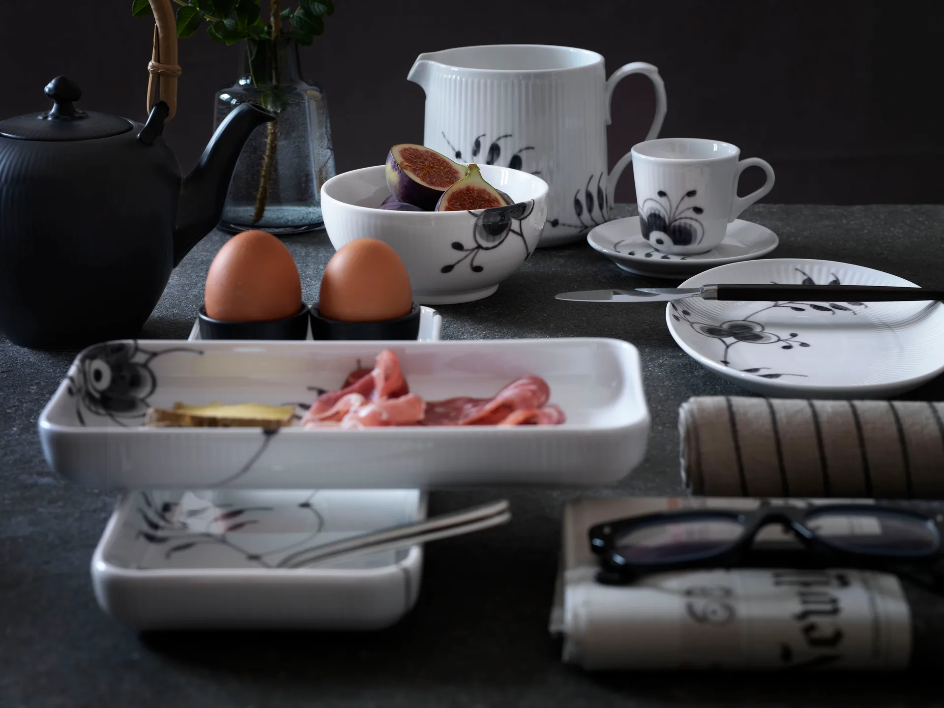 Black Fluted Mega rektangulært fad, 24 cm Royal Copenhagen