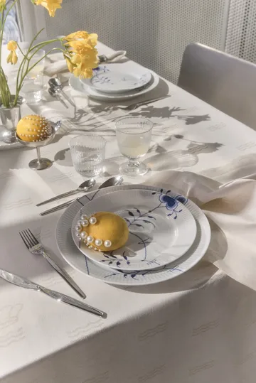 Blue Fluted Mega Limited Edition desserttallerken Ø22 cm - White-blue - Royal Copenhagen