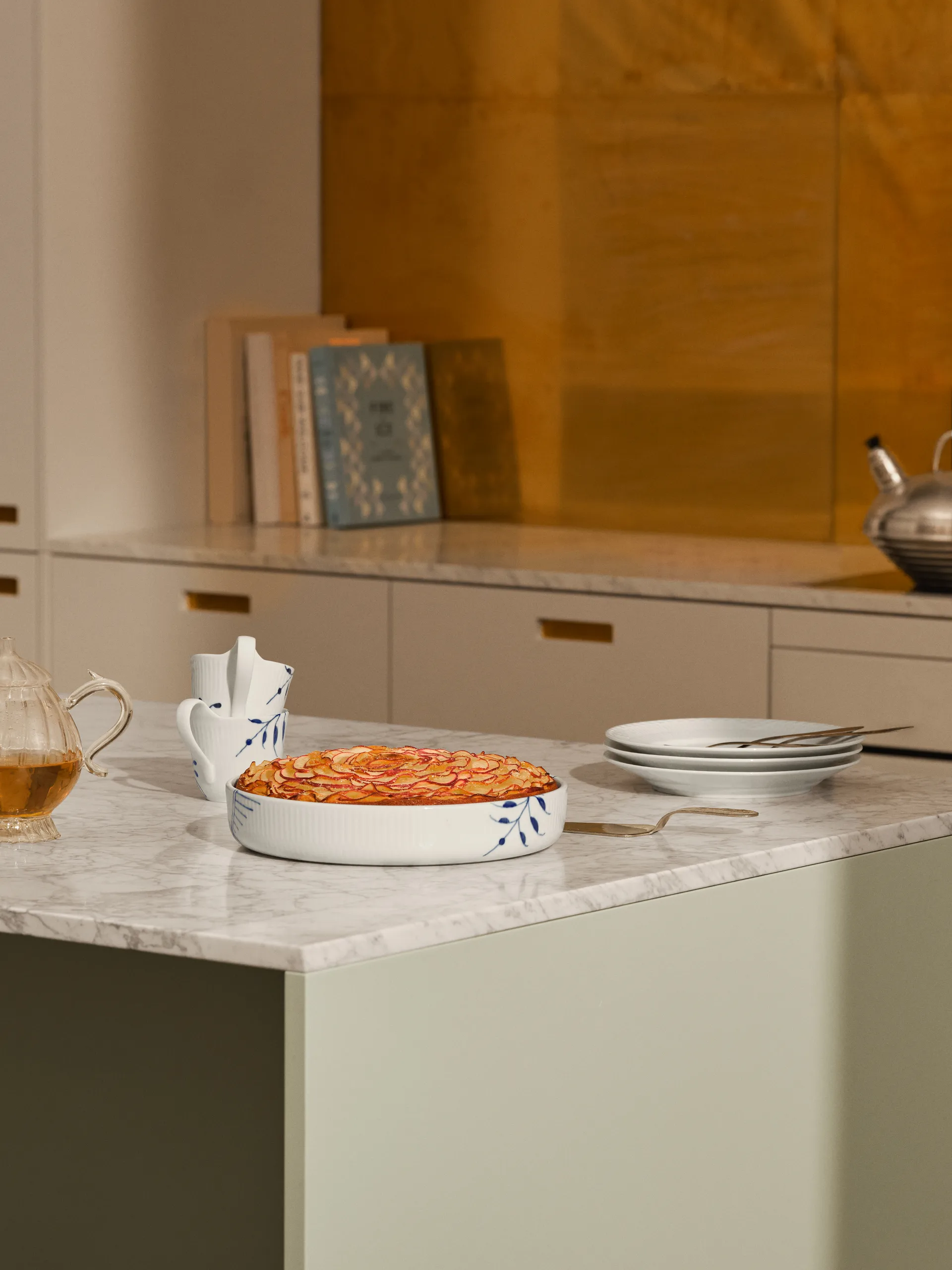 Blue Mega krus med høj hank, 25 cl Royal Copenhagen