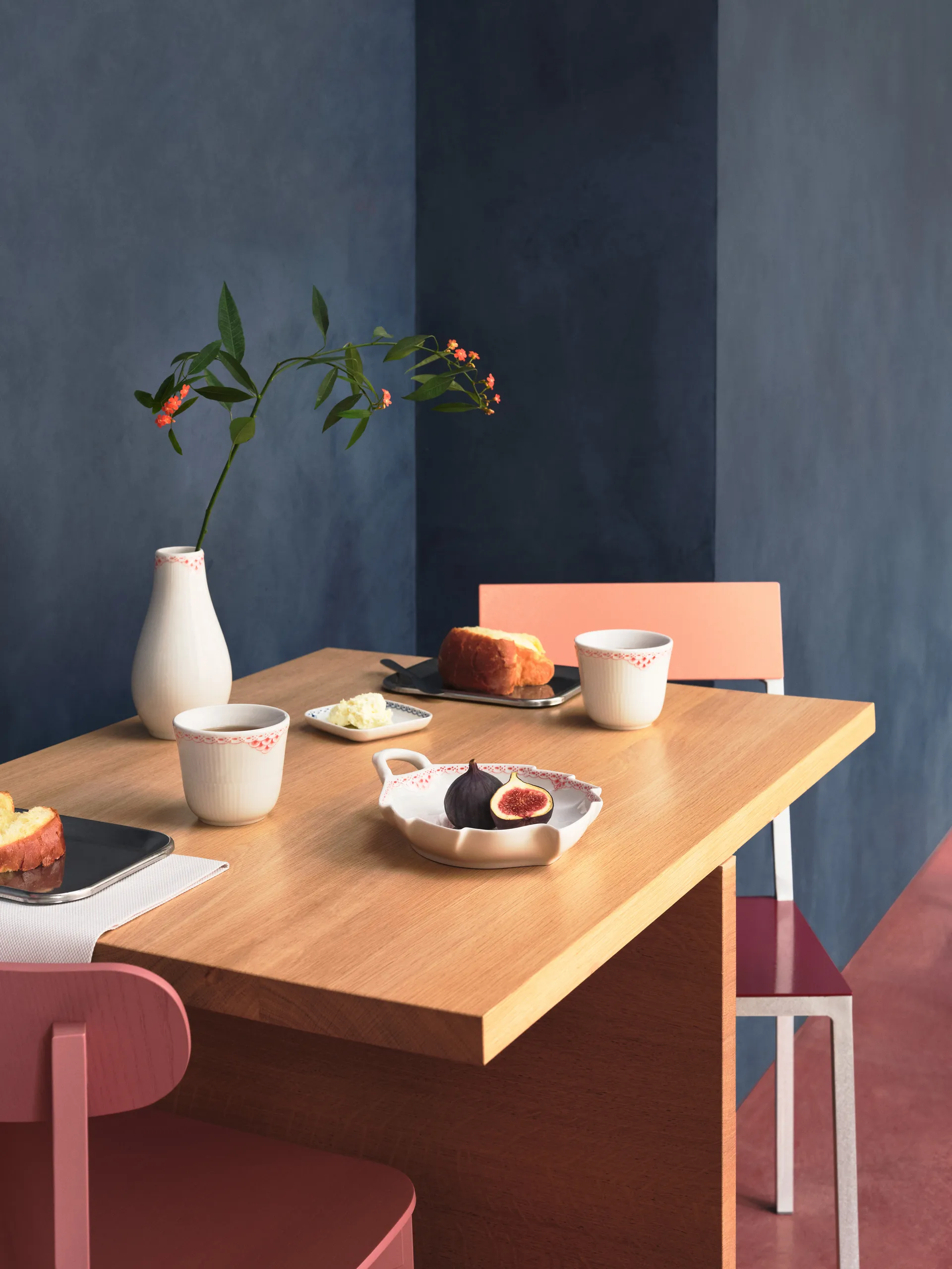 Coral Lace bladformet fad, Koral/Hvid Royal Copenhagen