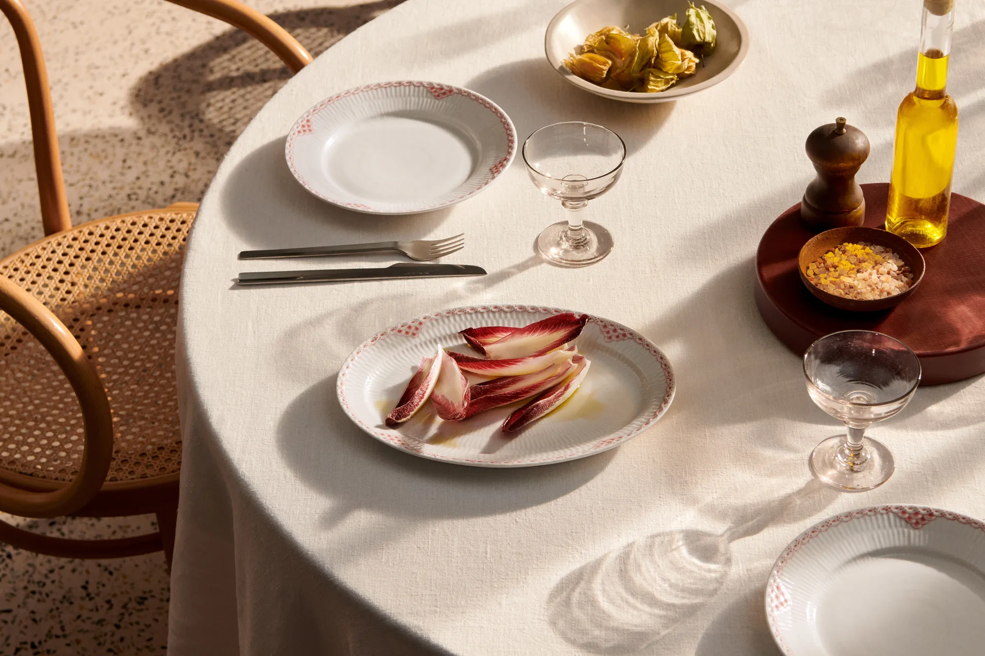 Coral Lace ovalt fad 21x28,5 cm, Koral-hvid Royal Copenhagen