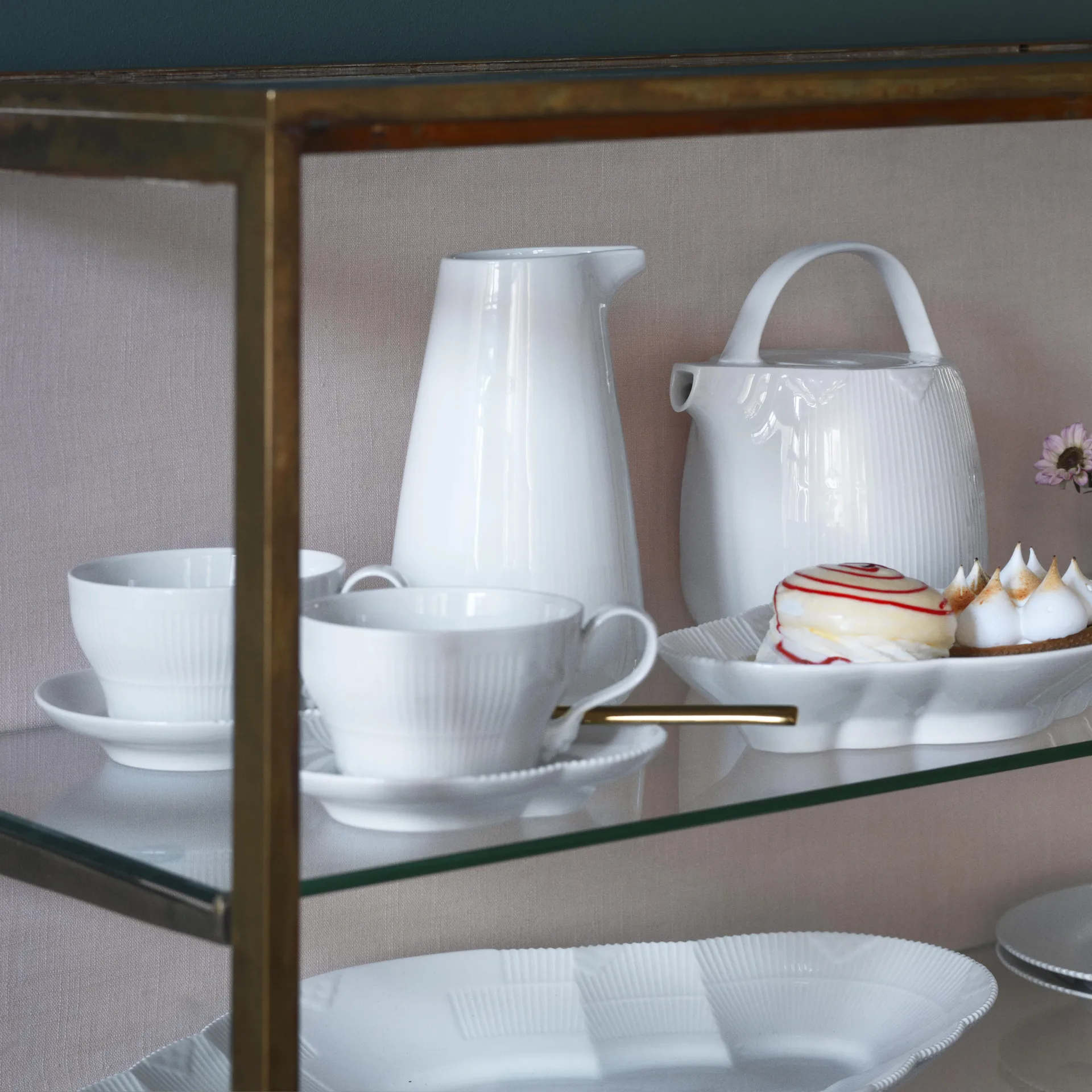 Hvid Elements kop med hank 26 cl, 26 cl Royal Copenhagen