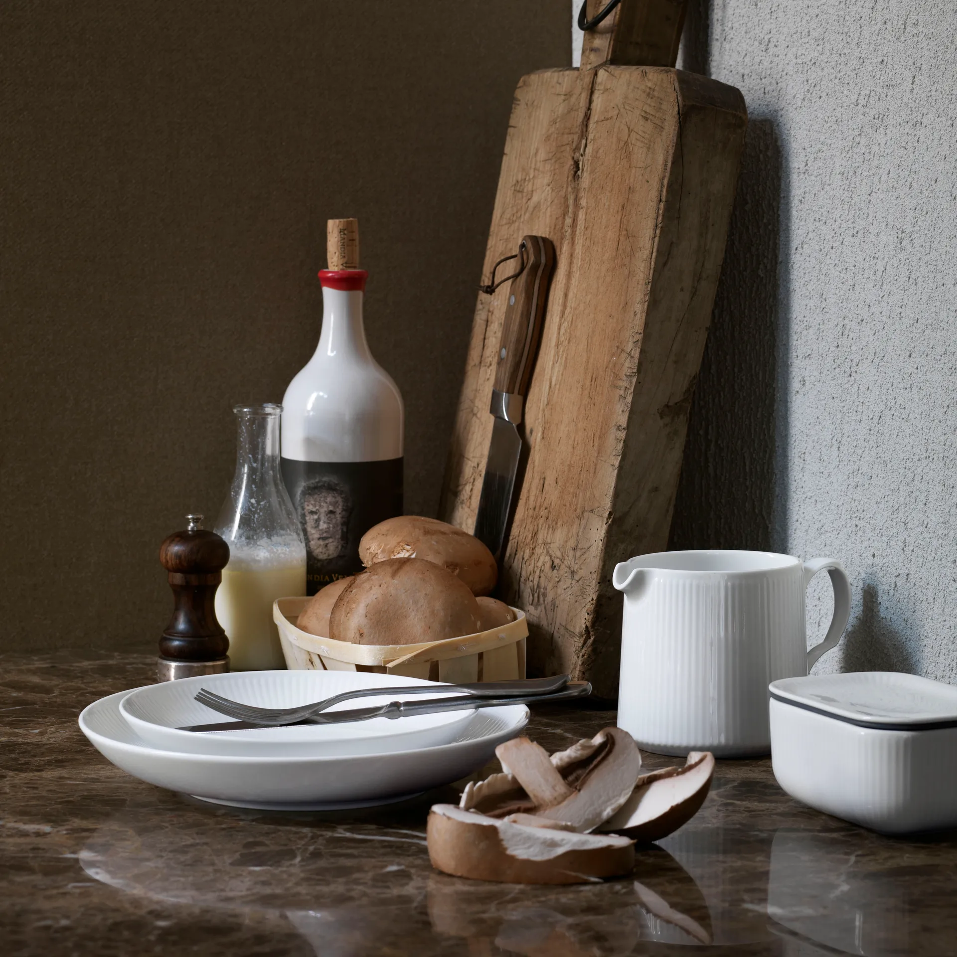 Hvid Riflet moderne tallerken, Ø 20 cm Royal Copenhagen