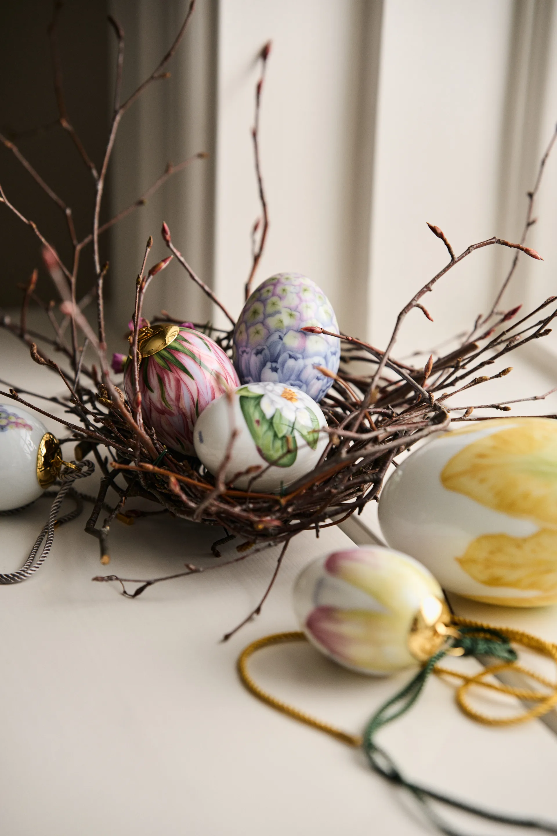 Royal Copenhagen Tulipan stort påskeæg ophæng 2023, Gul-grøn Royal Copenhagen