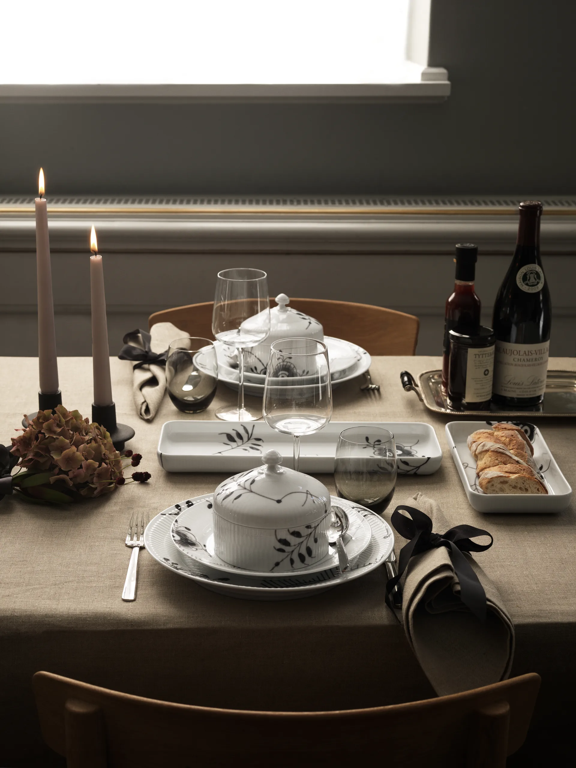 Sort Mega Riflet tallerken 2, Ø 27 cm Royal Copenhagen