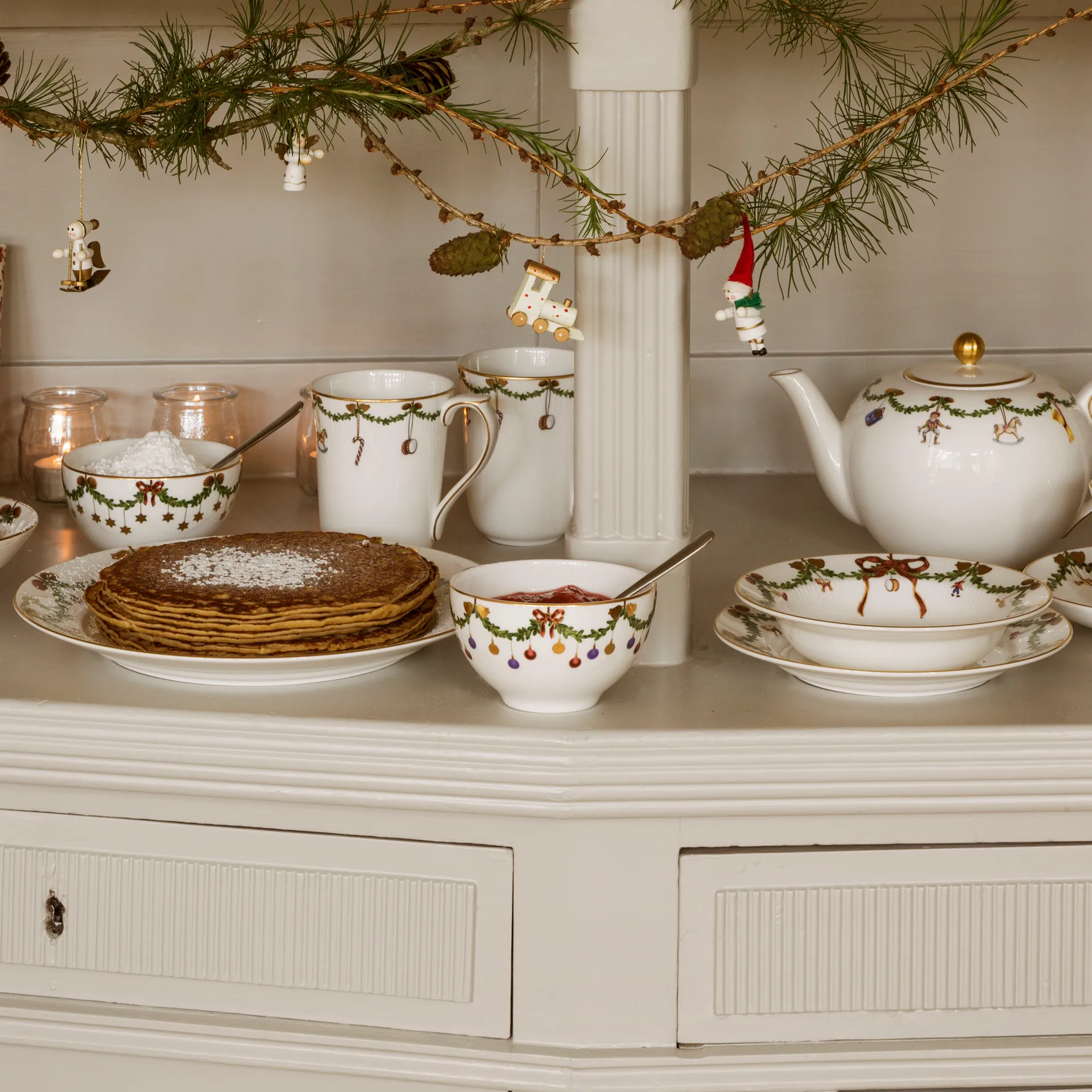 Stjerne Riflet Jul serveringsskål, 30 cl Royal Copenhagen