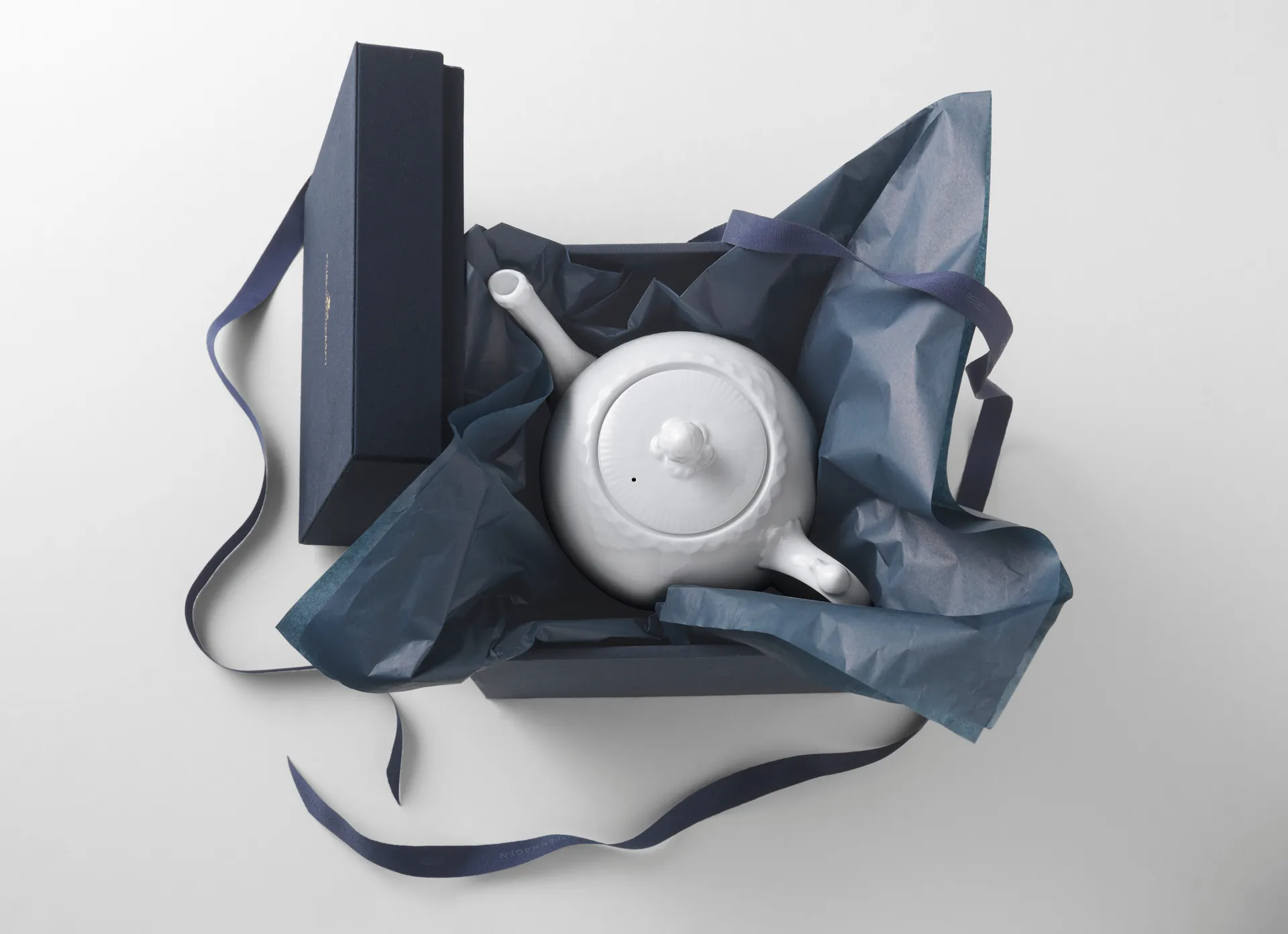 White Fluted Half Lace tekande, 1 L Royal Copenhagen