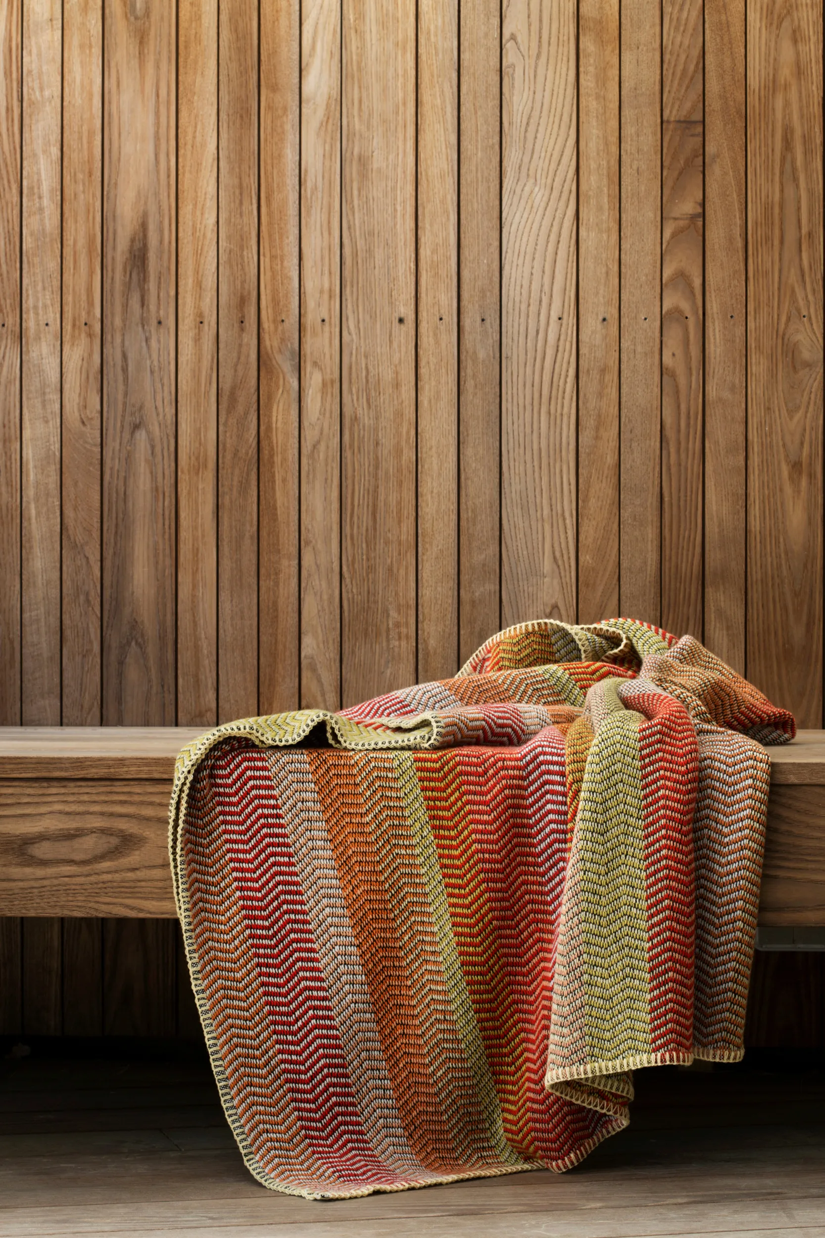 Fri tæppe 150x200 cm, Summer red Røros Tweed