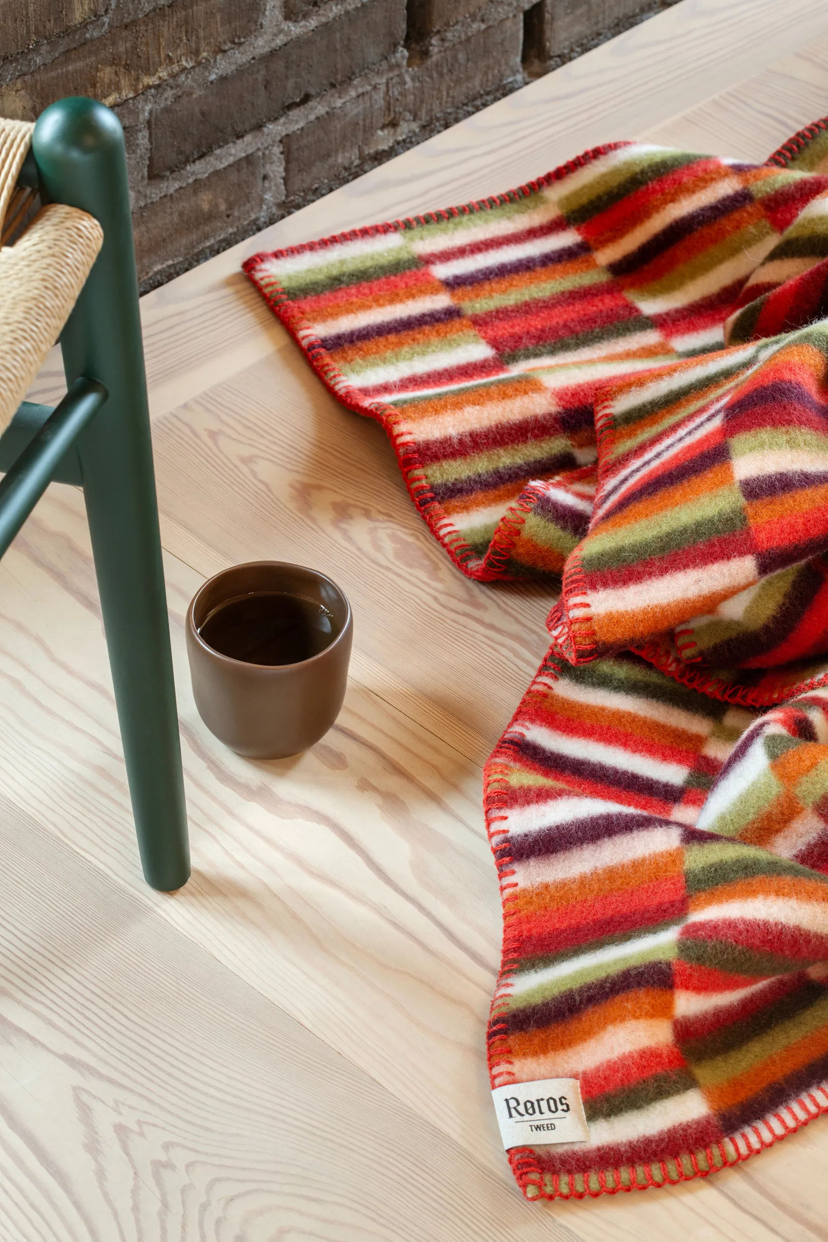 Ida tæppe 135x200 cm, Red shades Røros Tweed