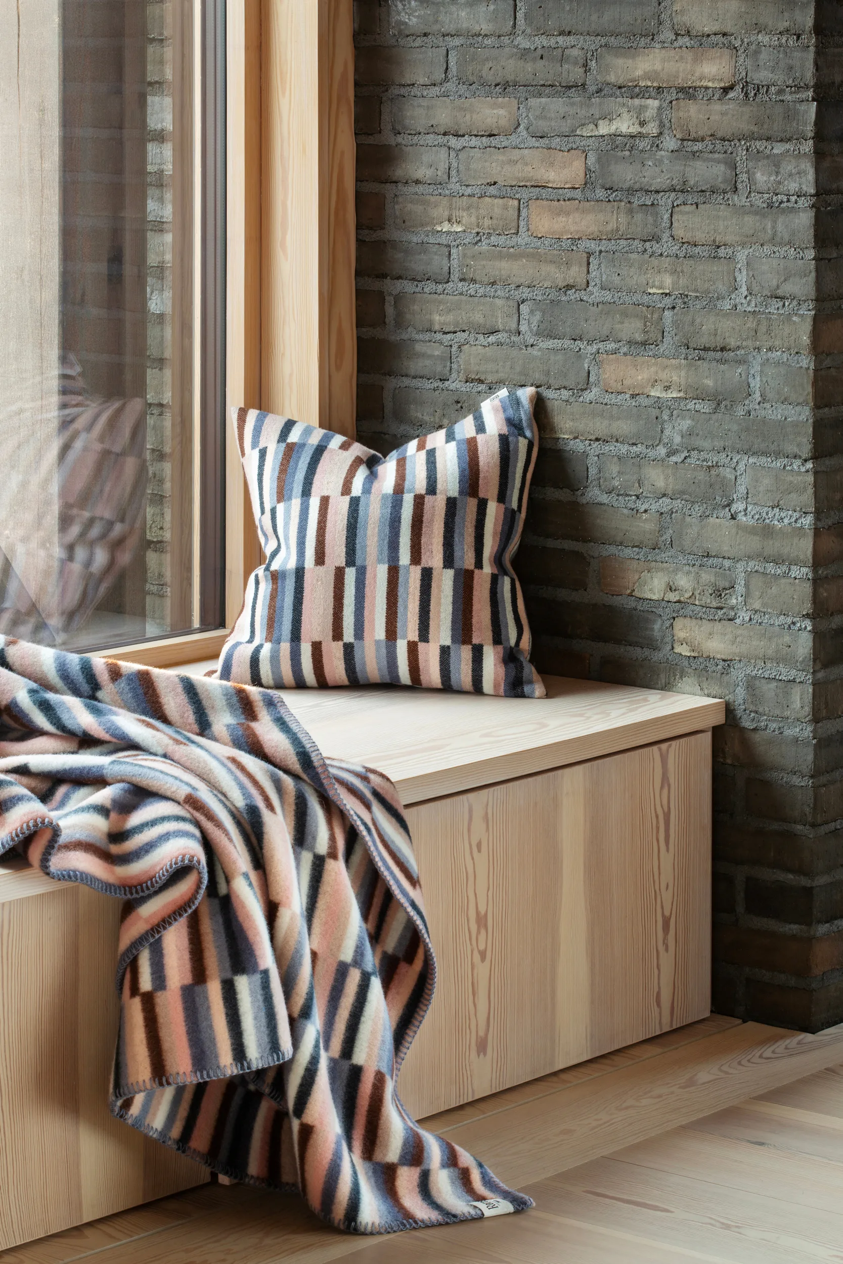 Ida tæppe 135x200 cm, Rosa blue Røros Tweed