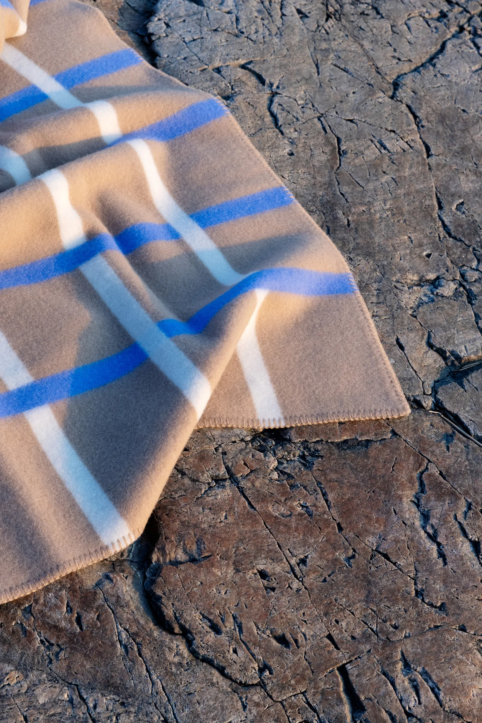 Knut tæppe 135x200 cm, Taupe Røros Tweed