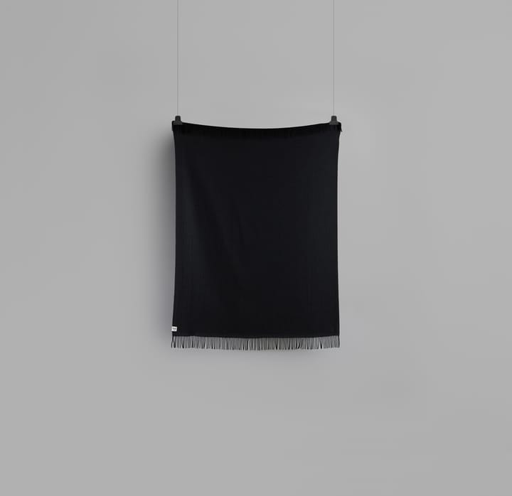 Vega tæppe 150x210 cm - Sort - Røros Tweed