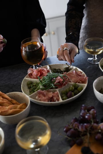 Ditte serveringsfad - Beige-vinrød - Sagaform