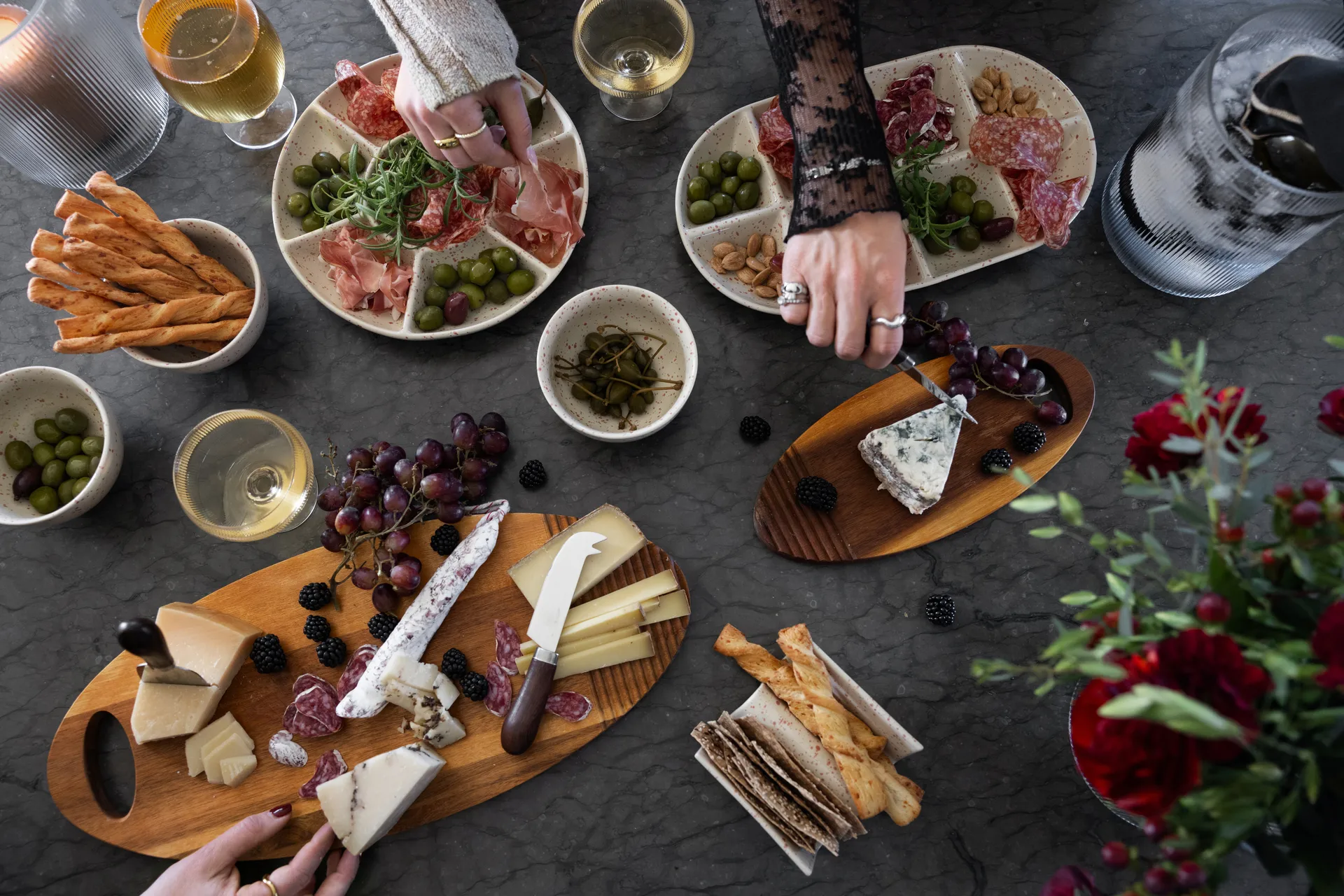 Ditte serveringsfad stor 20x36 cm, Beige-vinrød Sagaform