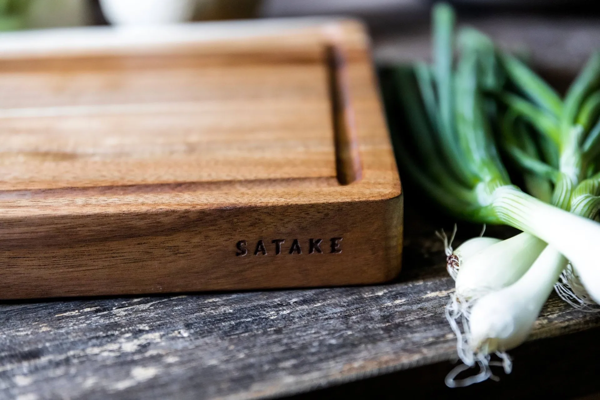 Satake skærebræt, Akacie, olieret, 43,2x27,9x3,8 cm Satake