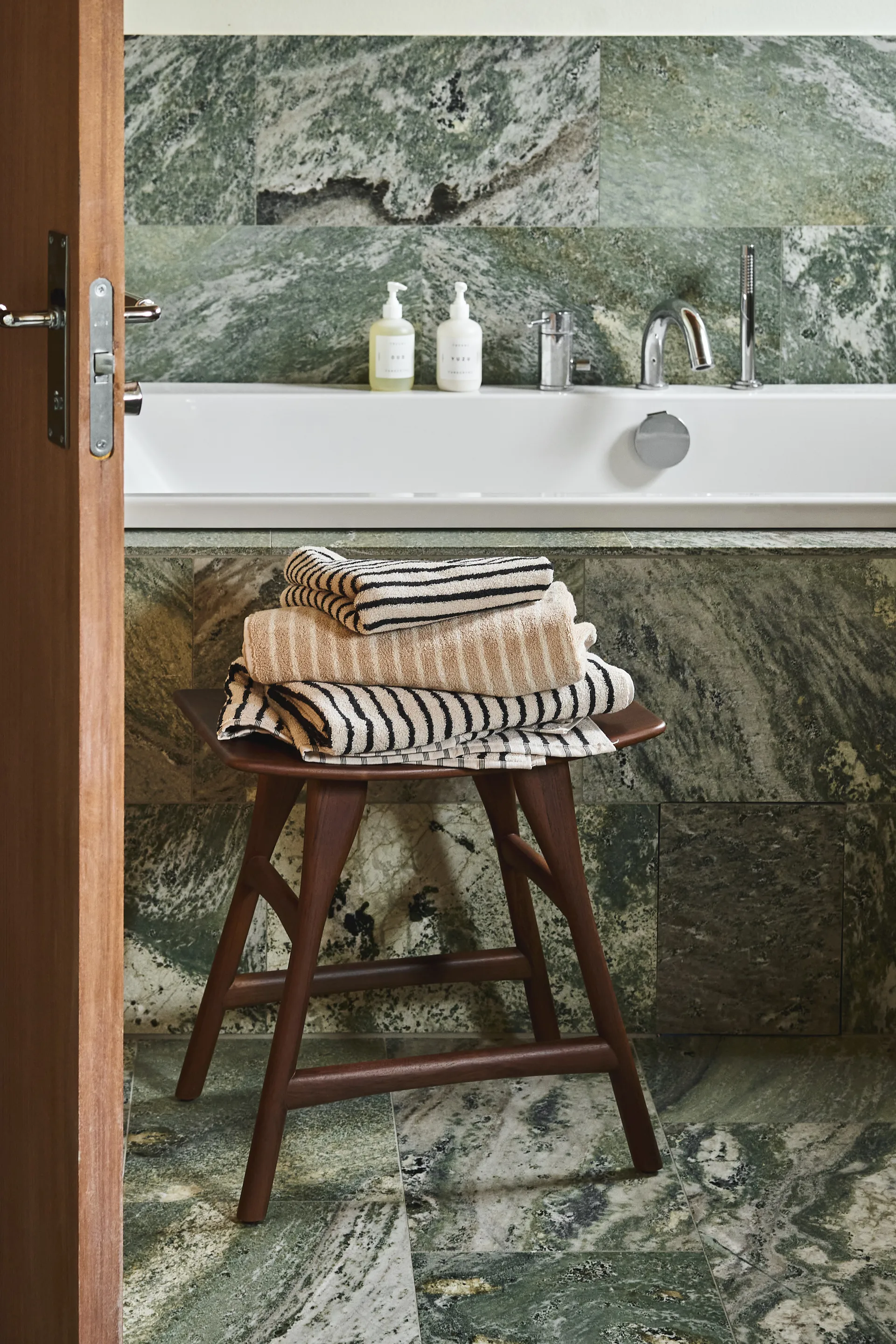 Drift badehåndklæde 70x140 cm, Beige-hvid Scandi Living