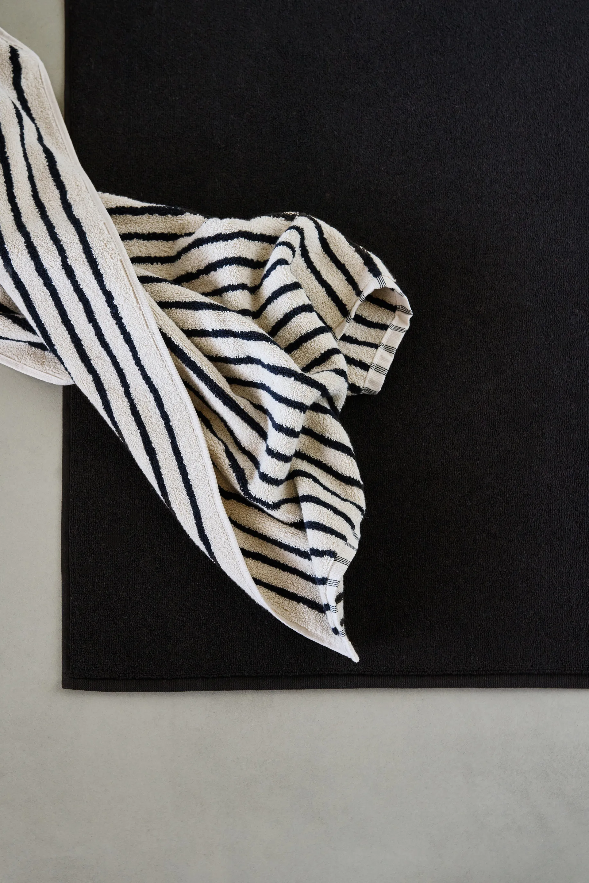 Drift bademåtte 50x70 cm, Sort Scandi Living