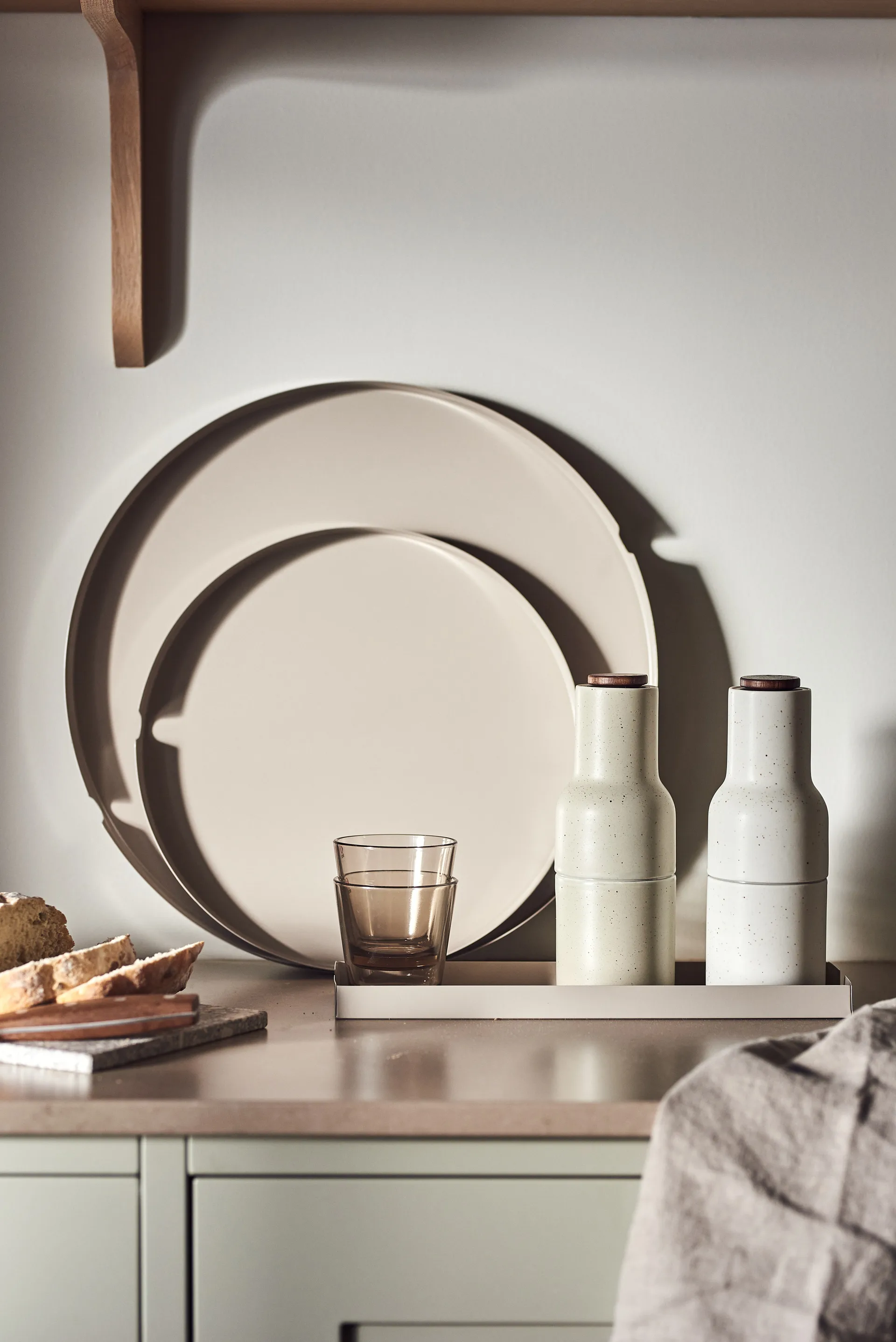 Edgy bakke 10x32 cm, Greige Scandi Living