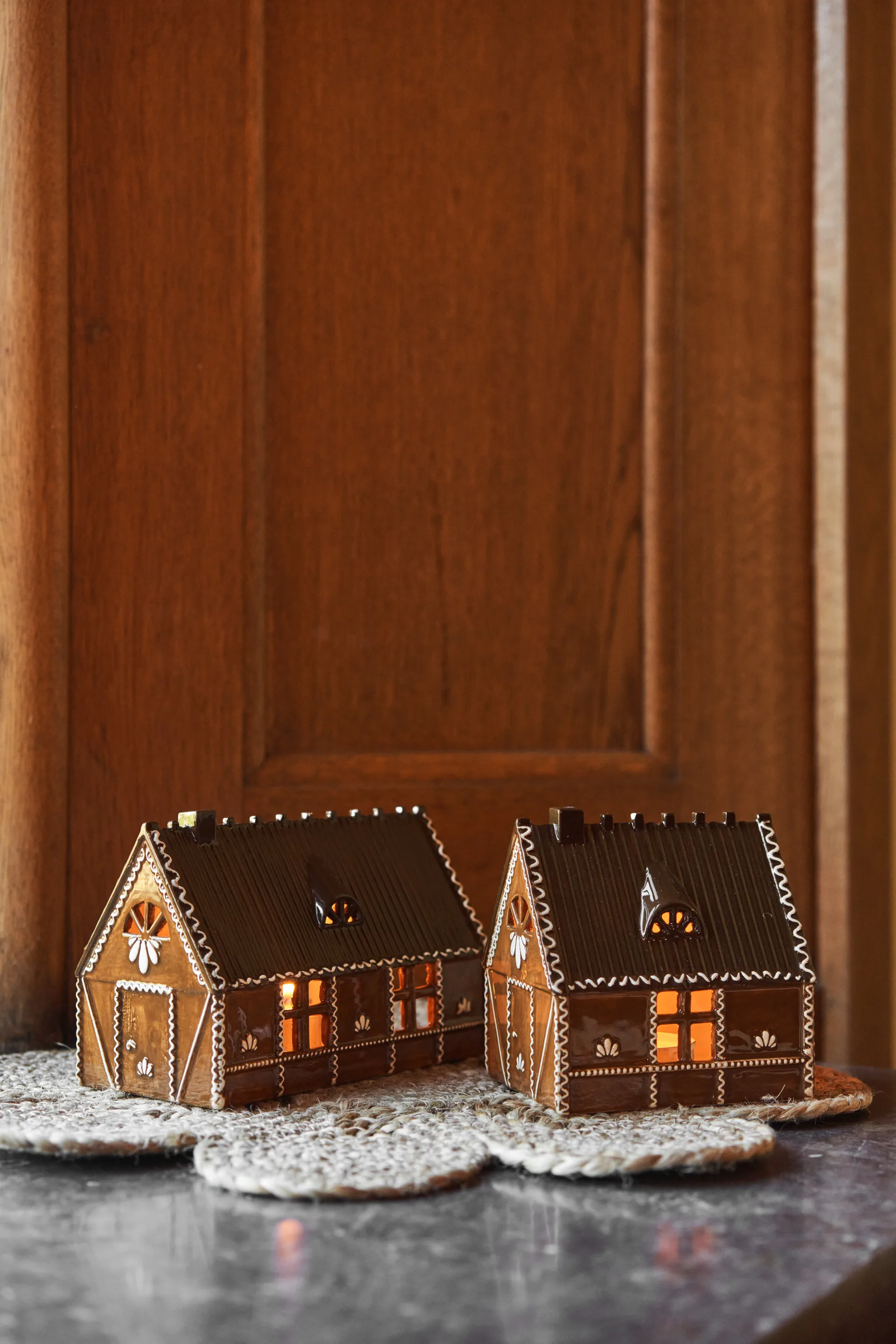 Ginger bread lys hus, 18 cm Scandi Living