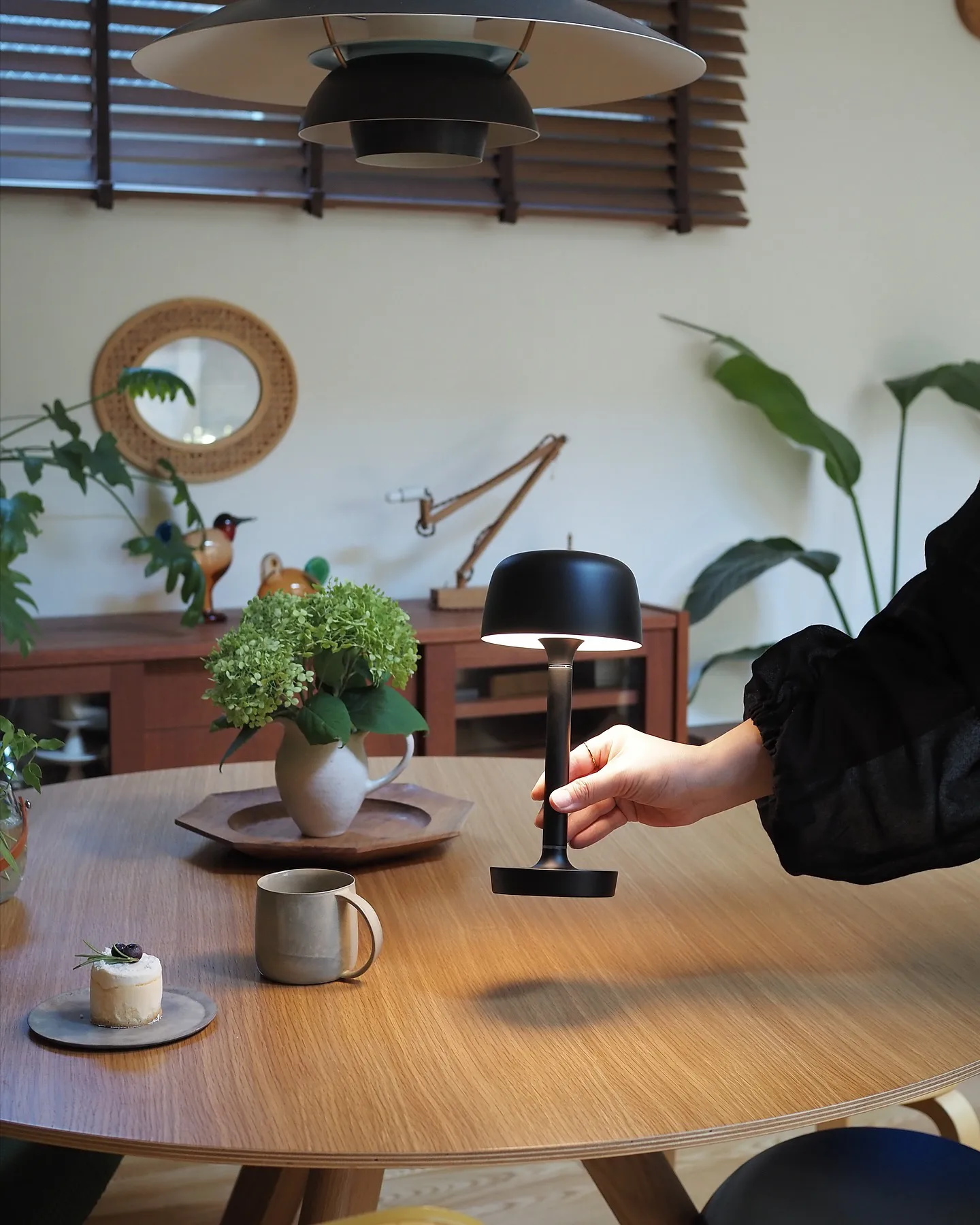 Halo portabel bordlampe 25,5 cm, Black Scandi Living