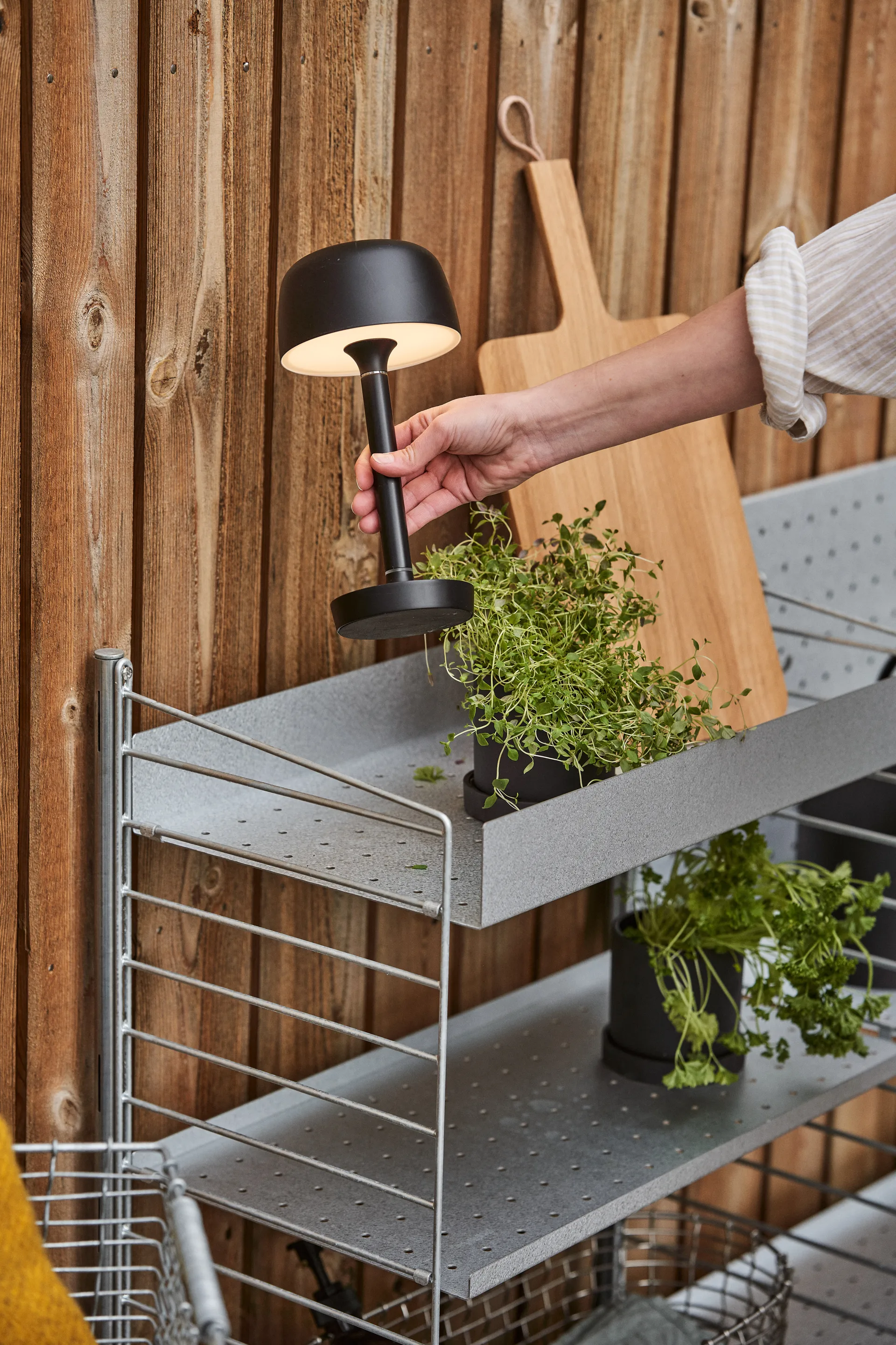 Halo portabel bordlampe 25,5 cm, Black Scandi Living