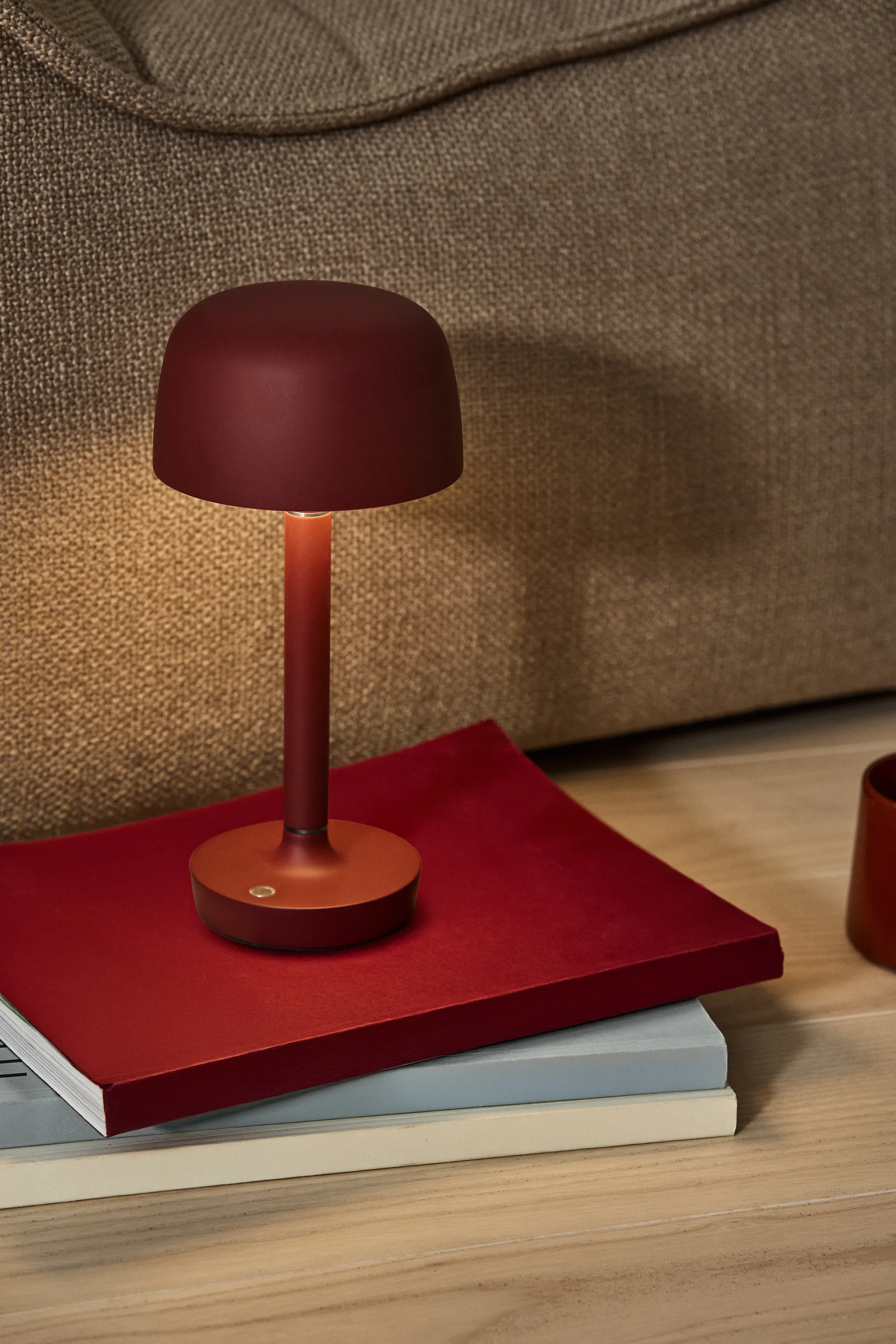Halo portabel bordlampe 25,5 cm, Burgundy Scandi Living