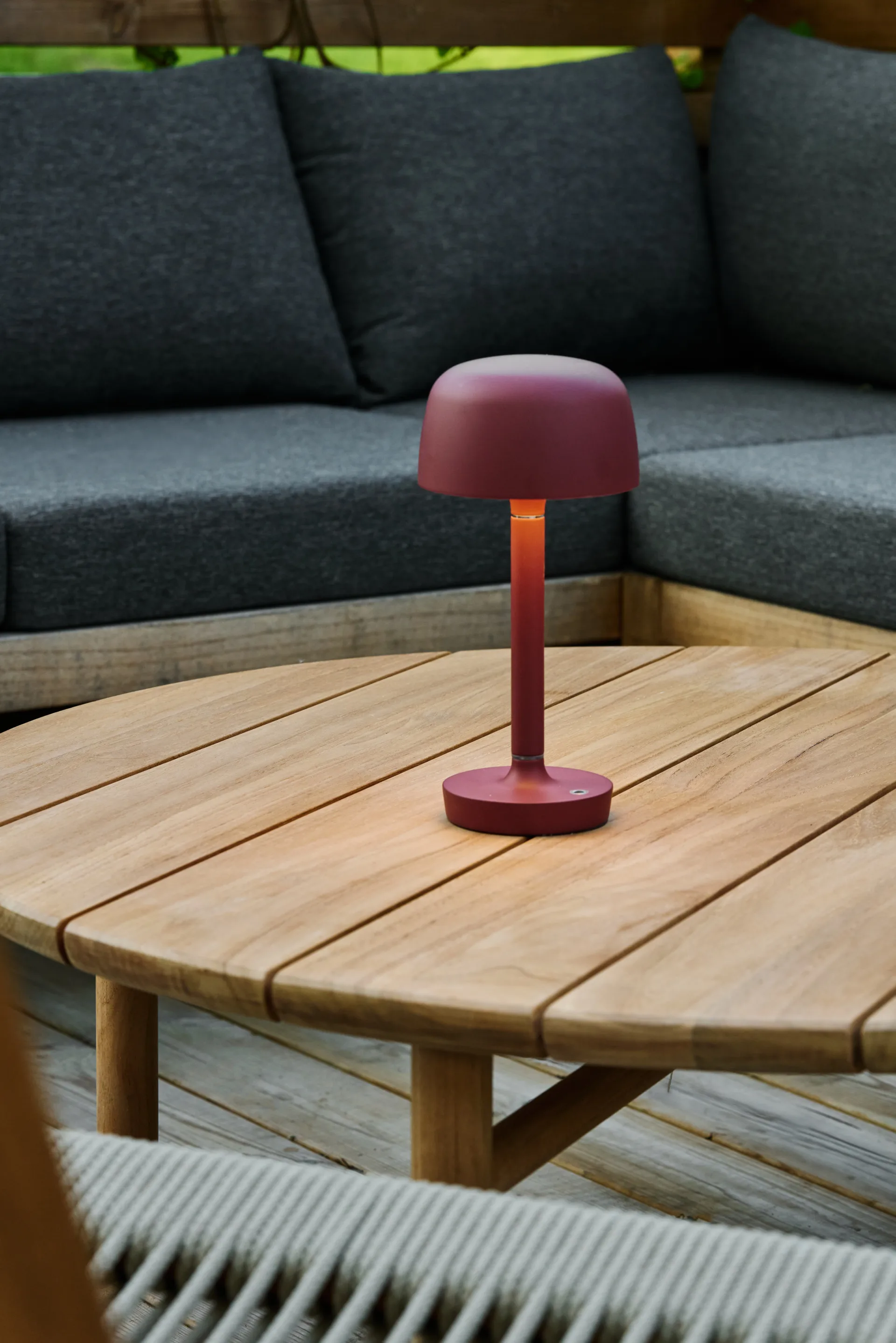 Halo portabel bordlampe 25,5 cm, Burgundy Scandi Living