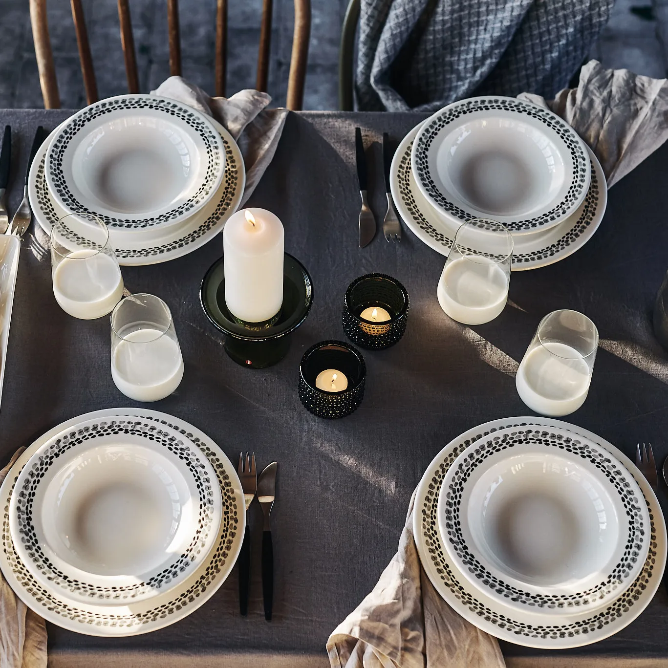 Klappersten tallerken 28 cm, 4 stk., sort og hvid Scandi Living