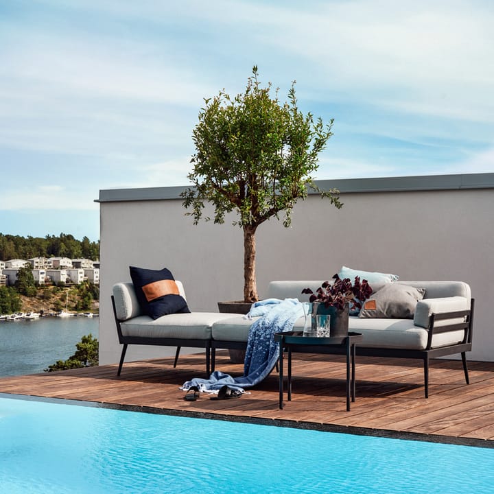 Anholt sofa, Sunbrella Natté Grey Storm-mørkegrå aluminiumsramme Skargaarden