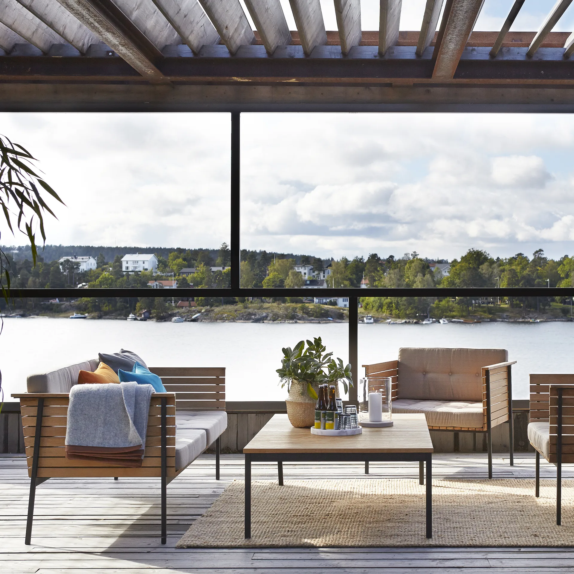 Häringe sofa, Sunbrella Natté Nature Grey-teak-sort Skargaarden