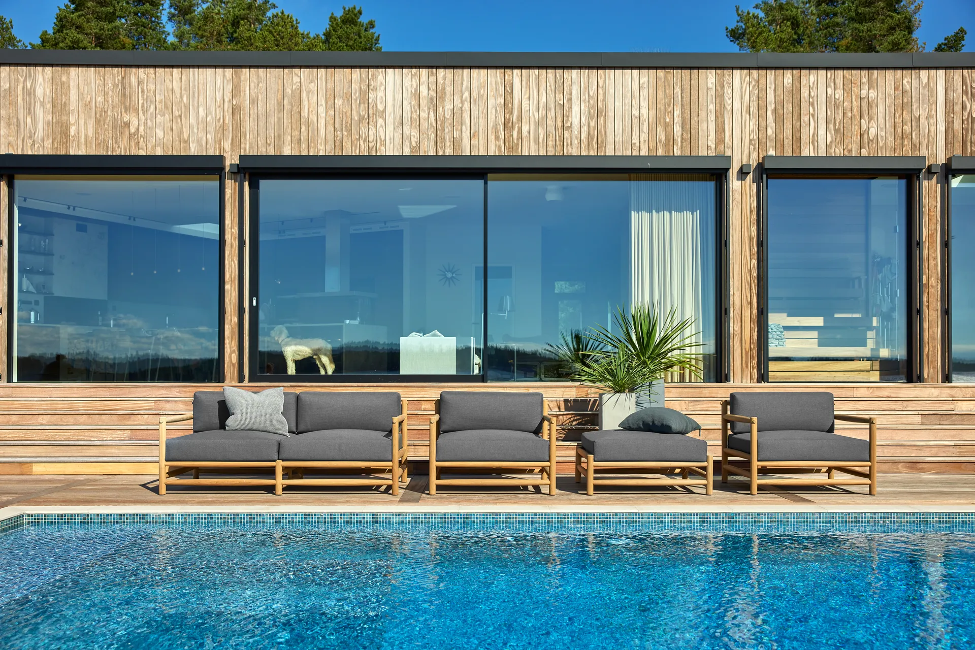 Saltholm lounge stol teak-gråbrun pude,  Skargaarden