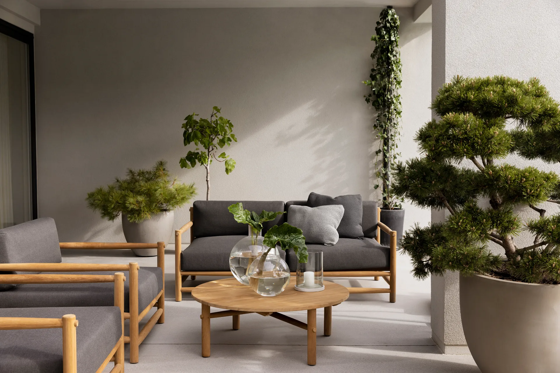 Saltholm sofa teak-gråbrun pude,  Skargaarden