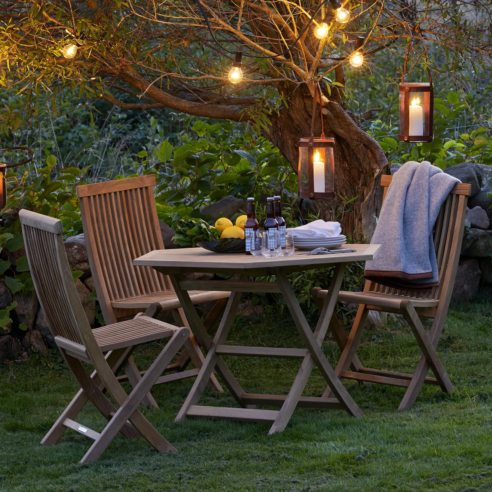 Viken bord, Teak, small Skargaarden