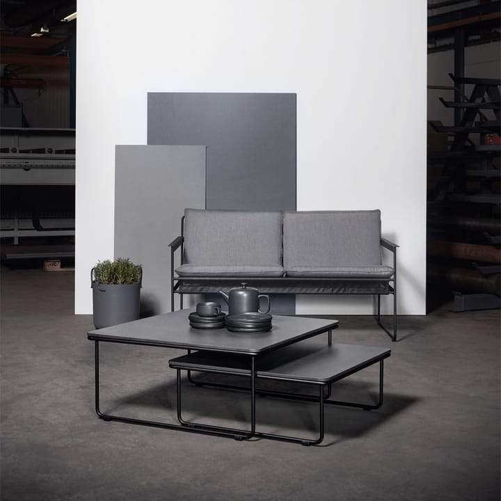 Slow 2-pers. sofa, Sunbrella grå-sort stålstel SMD Design