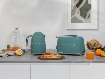 Smeg 50's Style elkedel 1,7 L - Emerald green - Smeg
