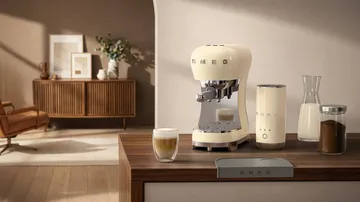 Smeg 50's Style espressomaskine med mælkeskummer - Creme - Smeg