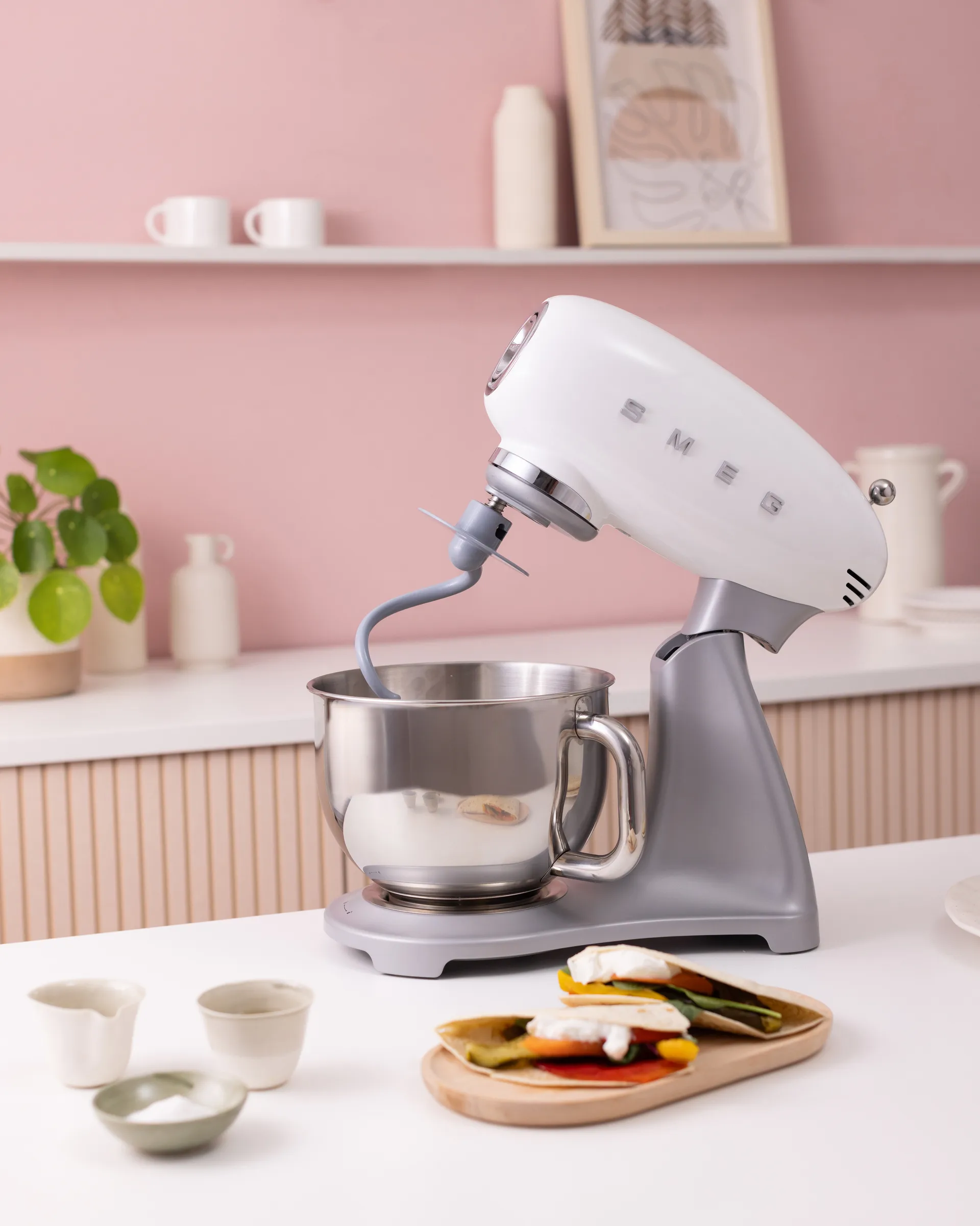 Smeg 50's Style køkkenmaskine 4,8 L, Hvid-sølv 800 W Smeg