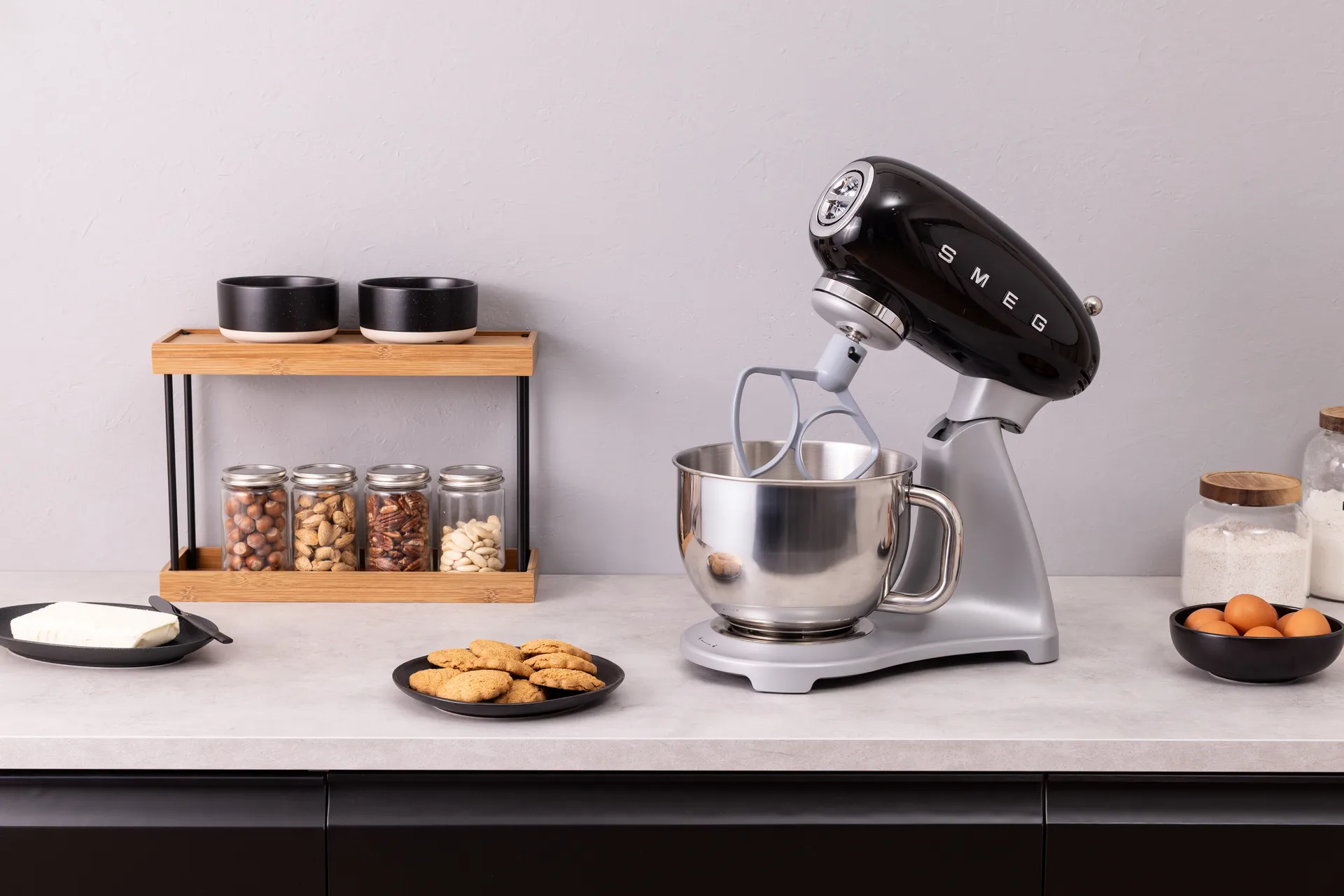 Smeg 50's Style køkkenmaskine 4,8 L, Sort-sølv 800 W Smeg