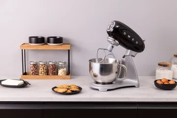 Smeg 50's Style køkkenmaskine 4,8 L - Sort-sølv 800 W - Smeg