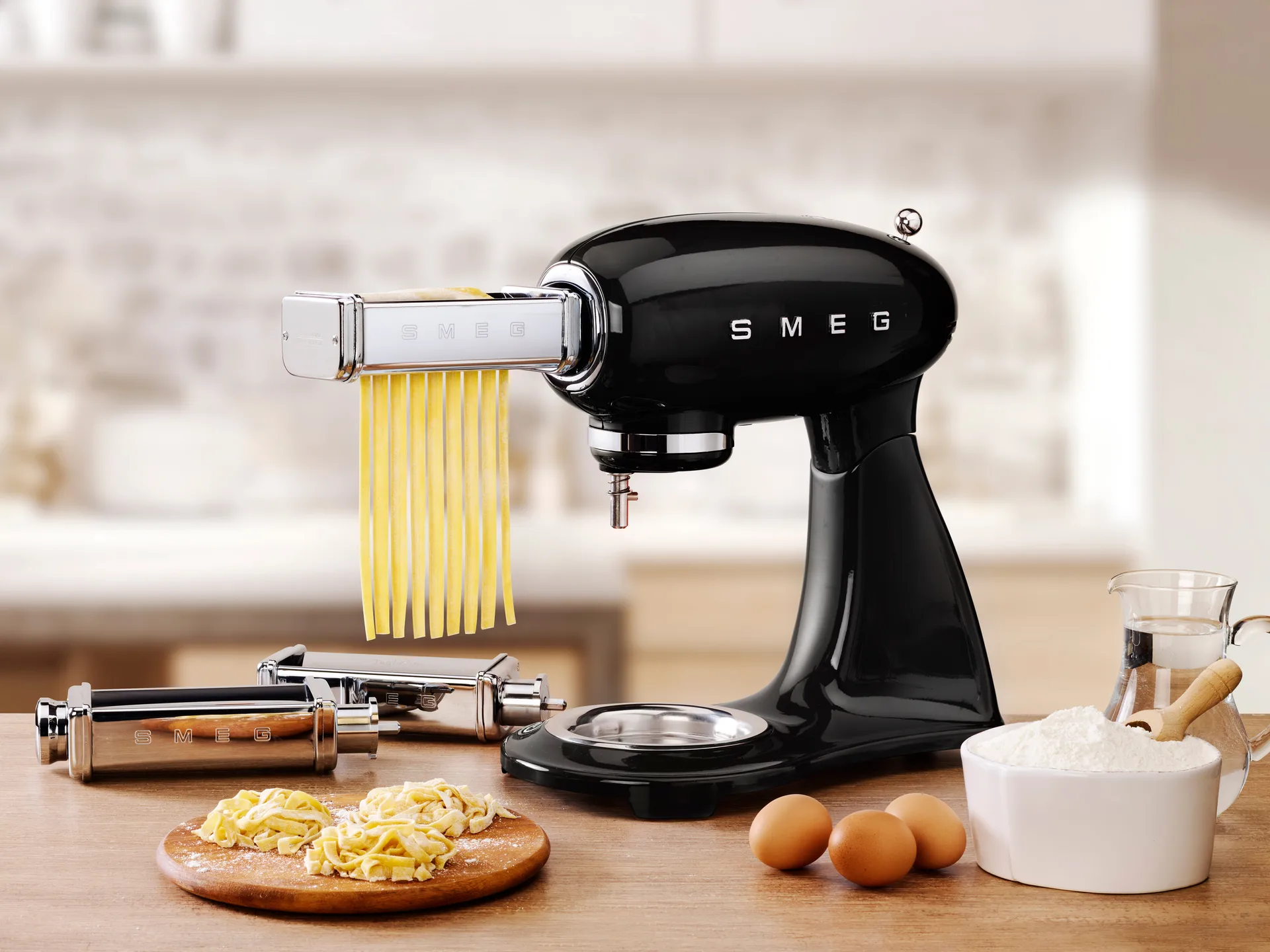 Smeg 50's Style køkkenmaskine 4,8 L, Sort Smeg