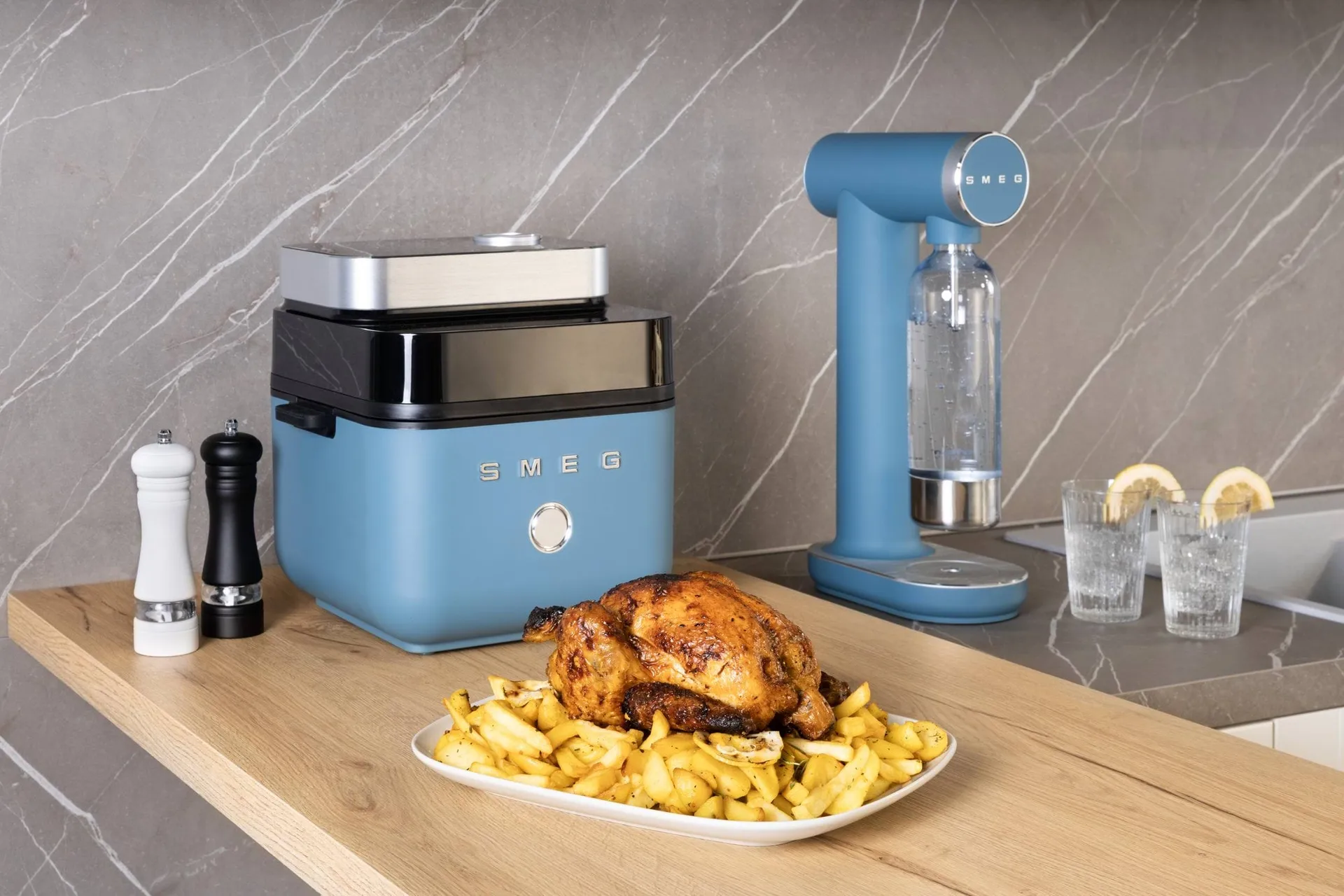 Smeg Air Fryer, Storm blue mat Smeg