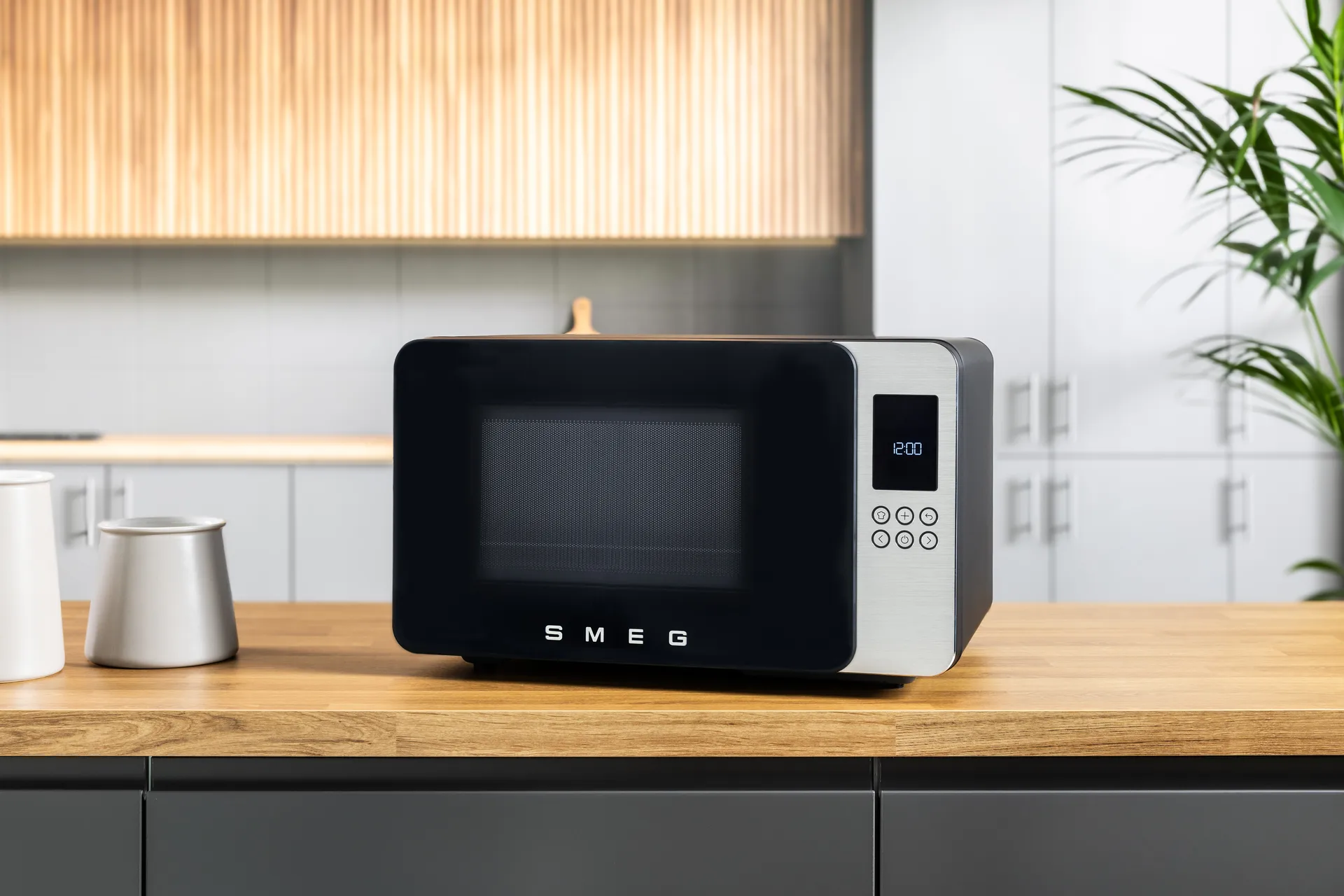 Smeg mikrobølgeovn, Sort Smeg