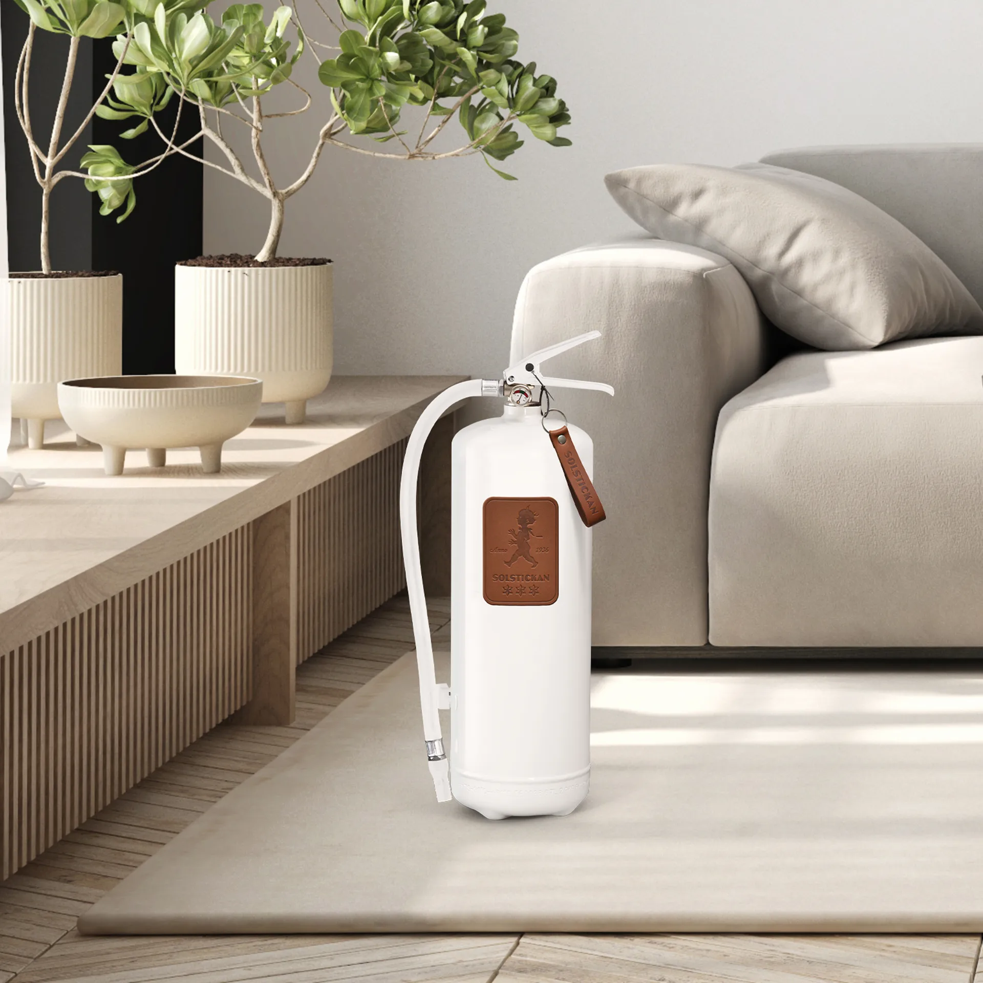 Solstickan ildslukker 6 kg, Hvid-mørkbrunt læder Solstickan Design
