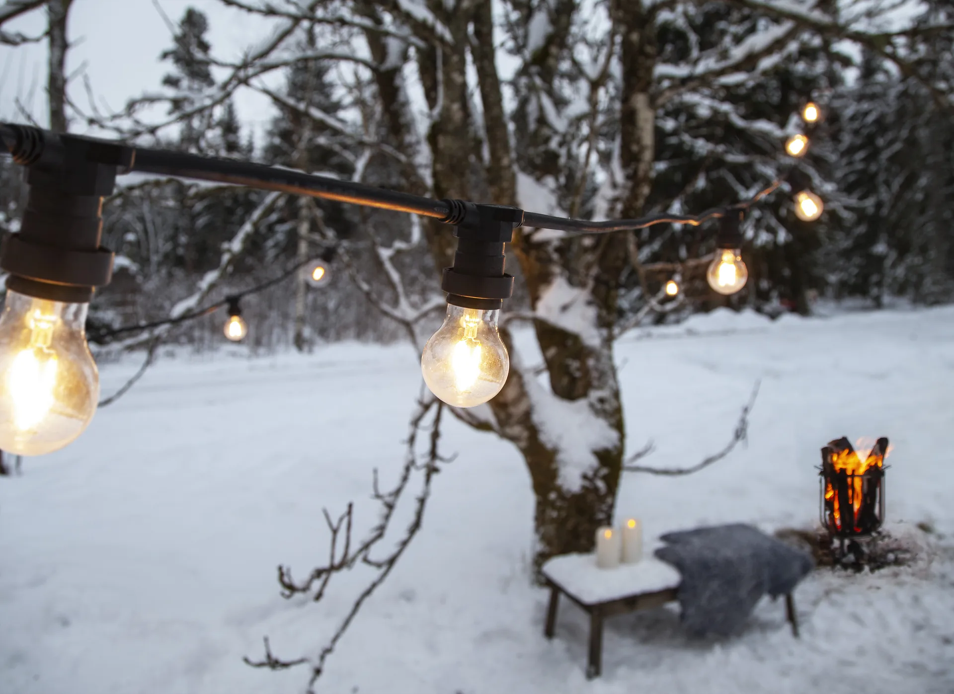 Connecta lyskæde E27 7,35 m, Sort Star Trading