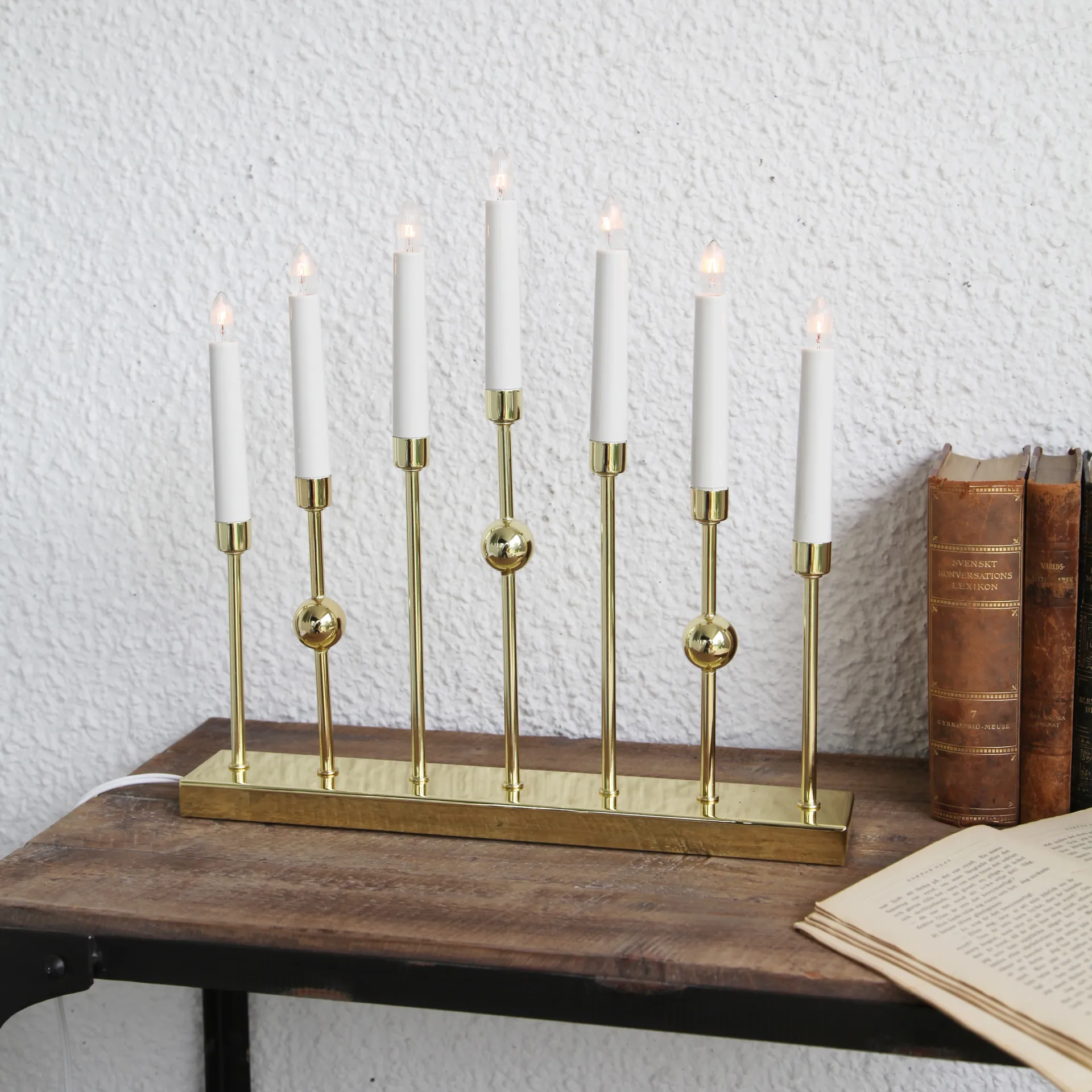 Gustavo adventlysestage, Messing Star Trading