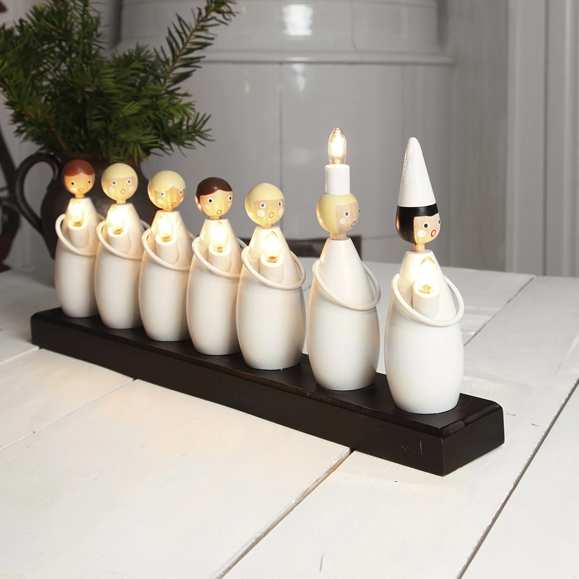 Lucia-optog Adventlysestage, hvid Star Trading